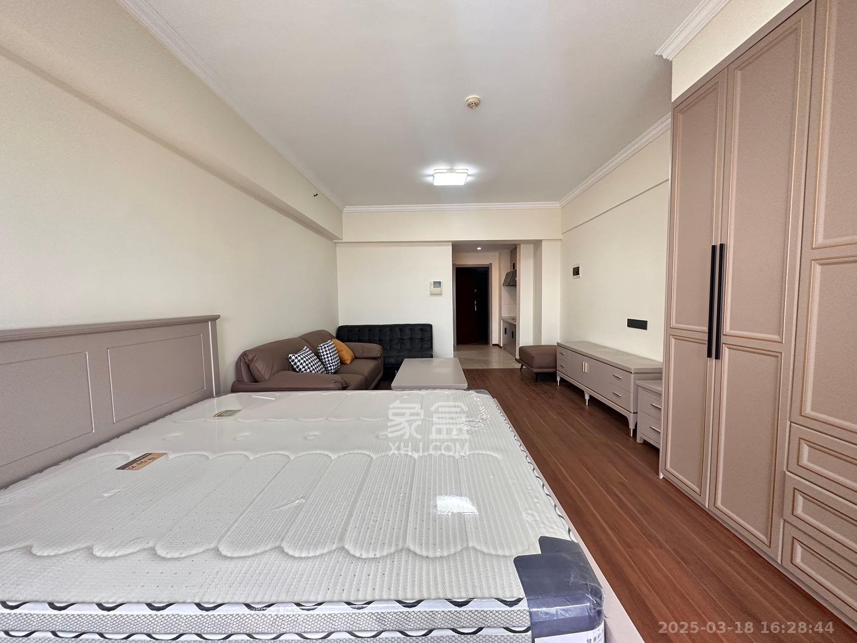 德庆水韵山城 1室1厅1卫 1400.0元/月 德庆水韵山城 1室1厅1卫 1400.0元/月室内图