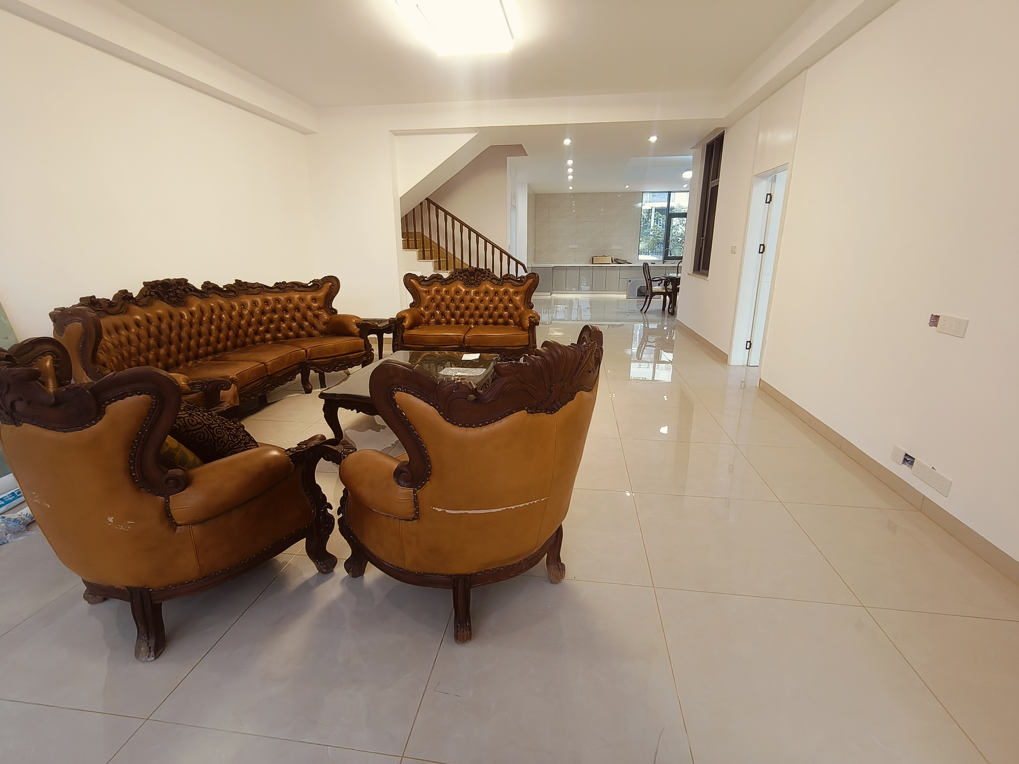 鲁能海蓝椰风 4室3厅5卫 9000.0元/月 鲁能海蓝椰风 4室3厅5卫 9000.0元/月室内图