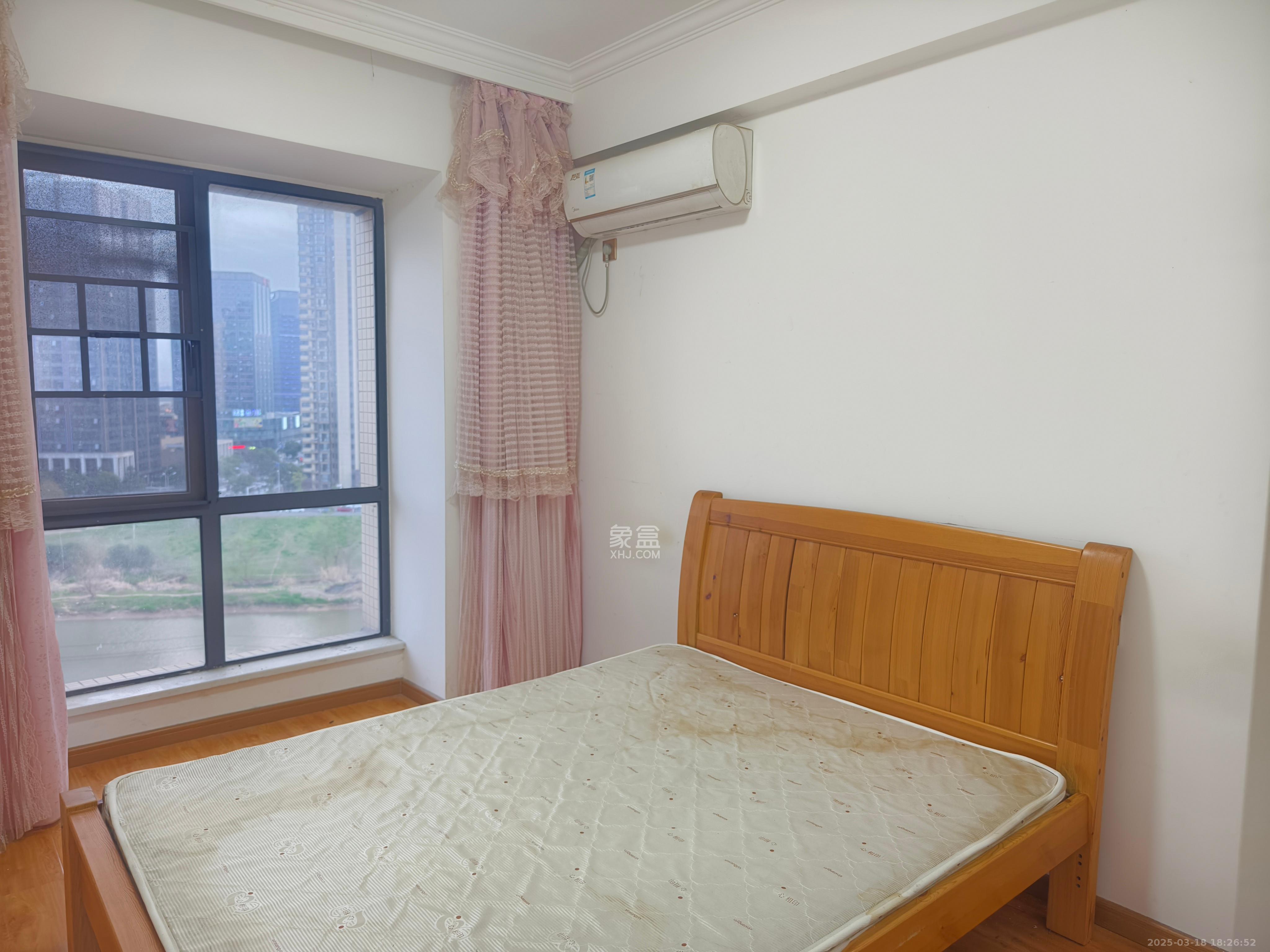 兰亭湾畔 3室2厅2卫 2500.0元/月 兰亭湾畔 3室2厅2卫 2500.0元/月室内图