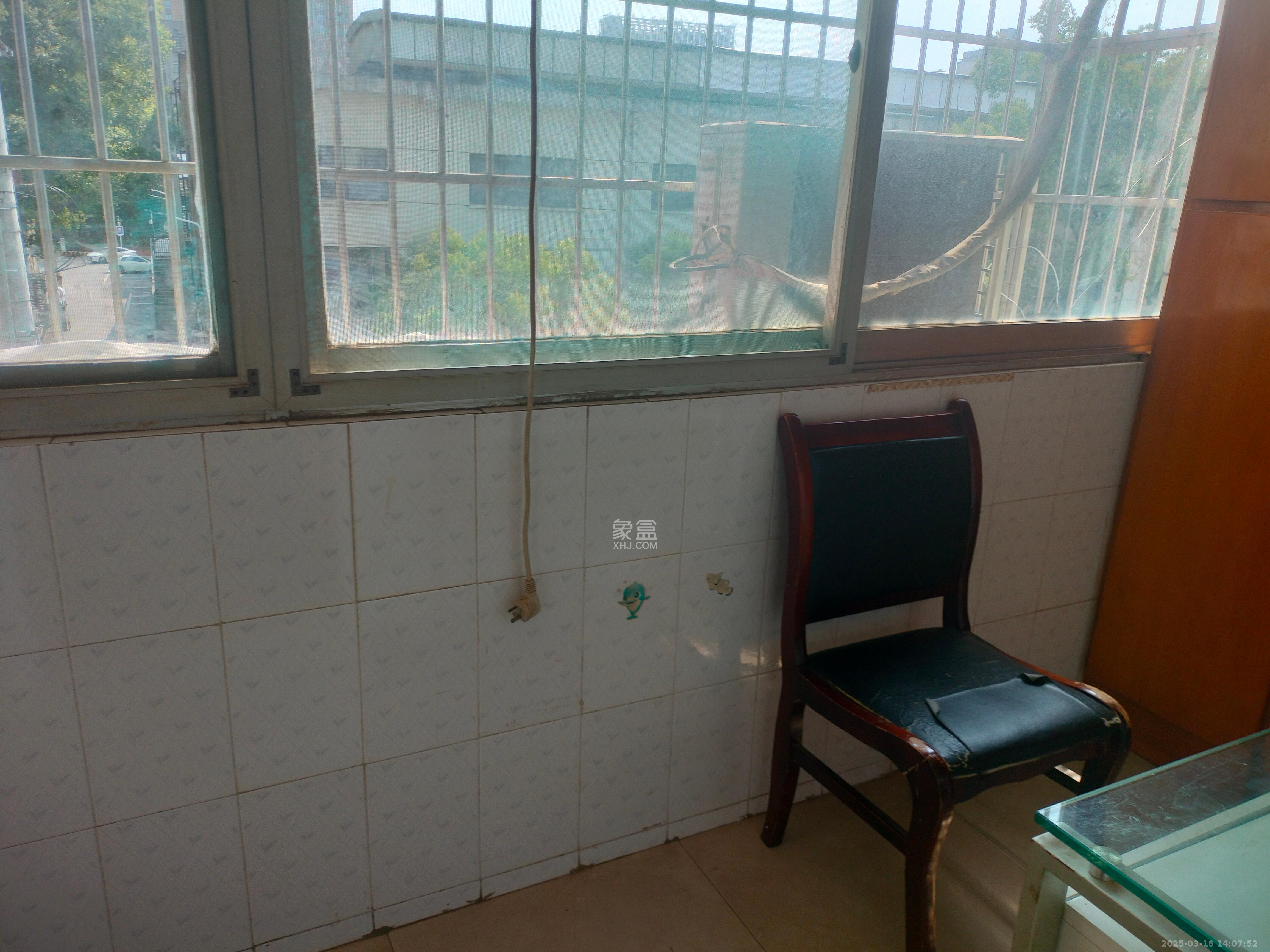 天龙花园 2室1厅2卫 1800.0元/月 天龙花园 2室1厅2卫 1800.0元/月室内图