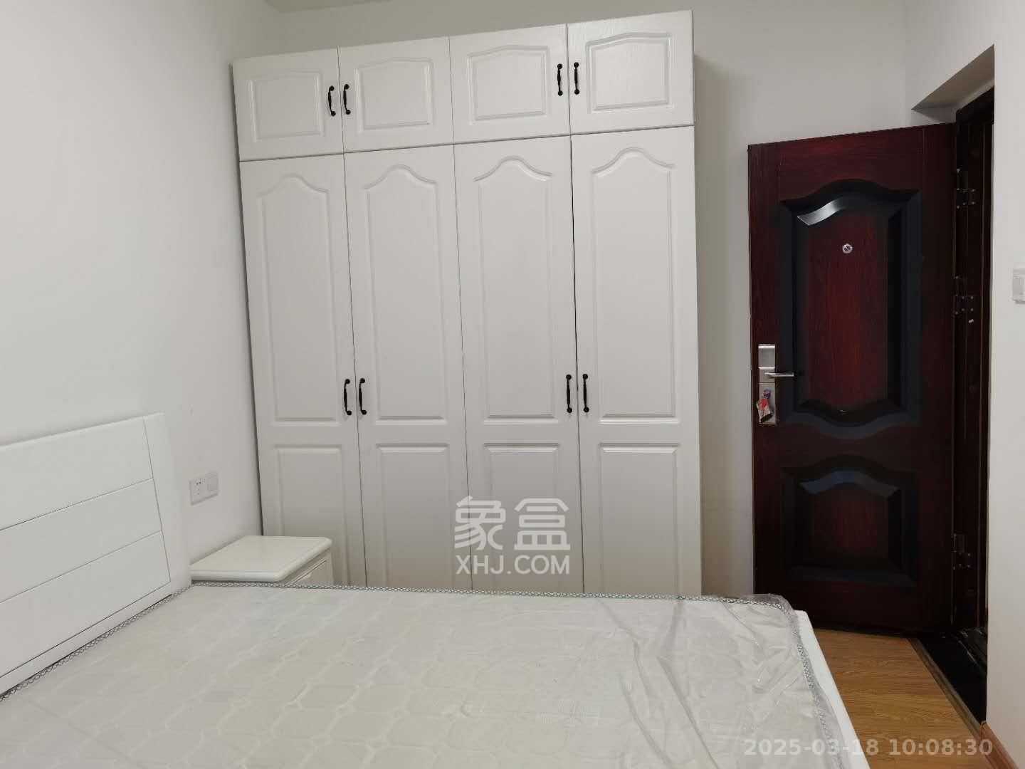 天鸿天府(天鸿中央大院) 2室2厅1卫 2000.0元/月 天鸿天府(天鸿中央大院) 2室2厅1卫 2000.0元/月室内图