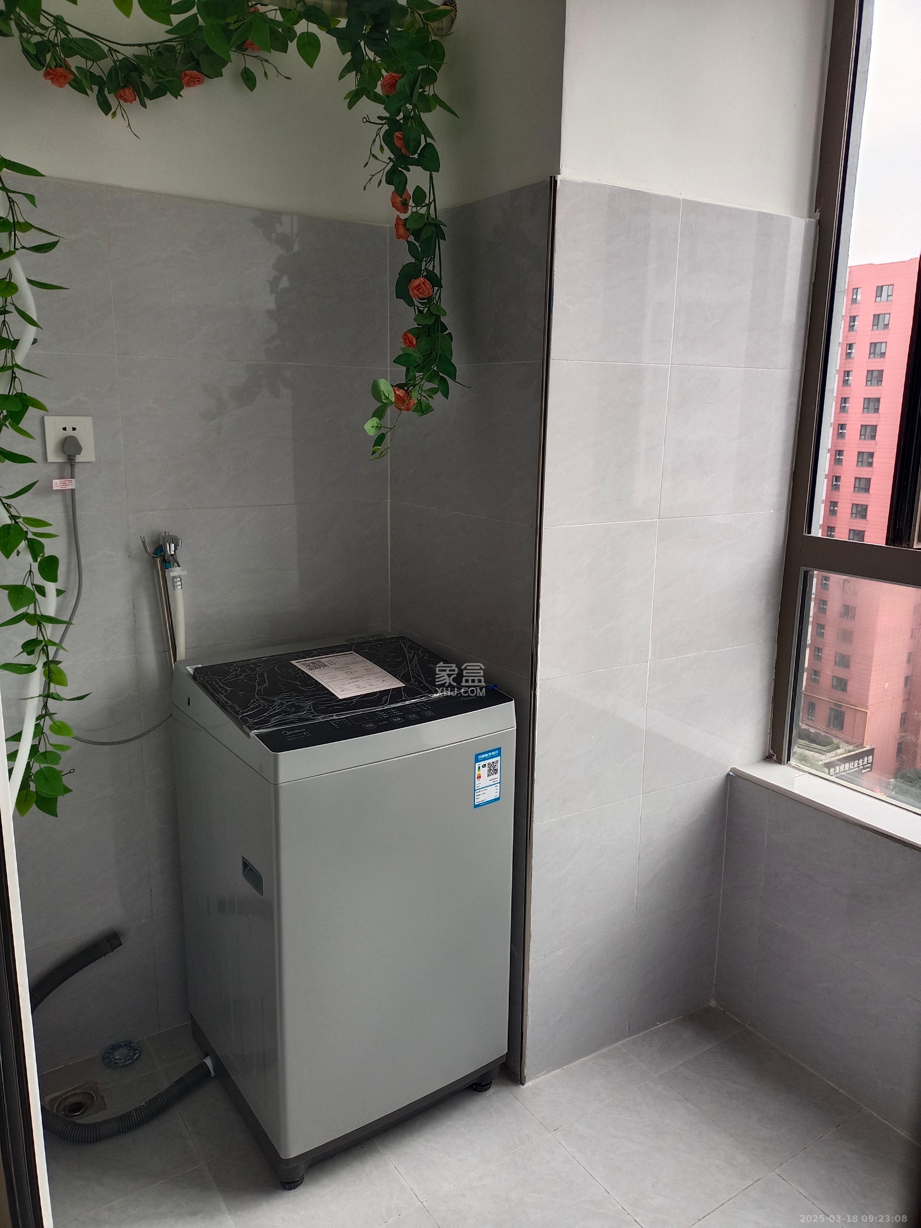 怡海星城  1室1厅1卫   1300.00元/月室内图