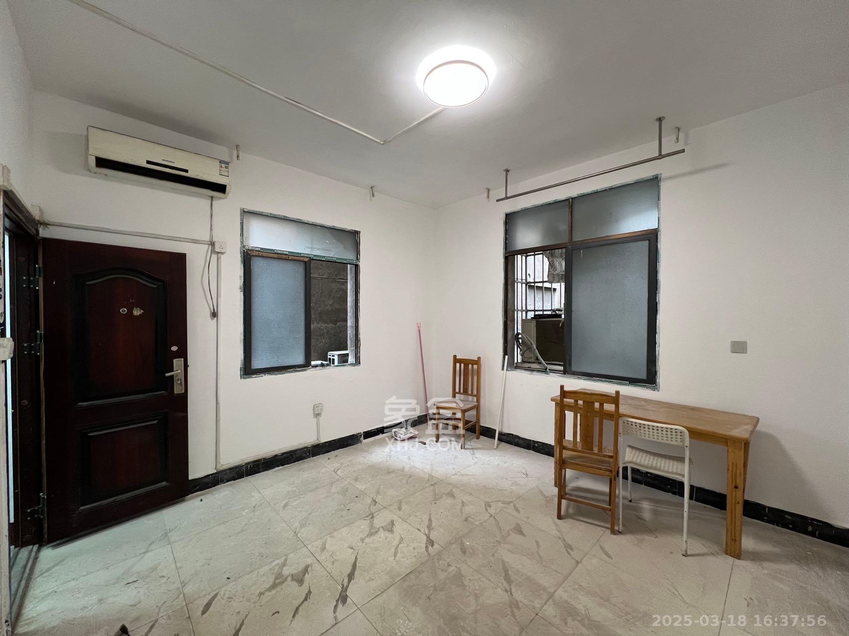 总铺巷散盘  3室1厅2卫    2800.0元/月 总铺巷散盘  3室1厅2卫    2800.0元/月室内图