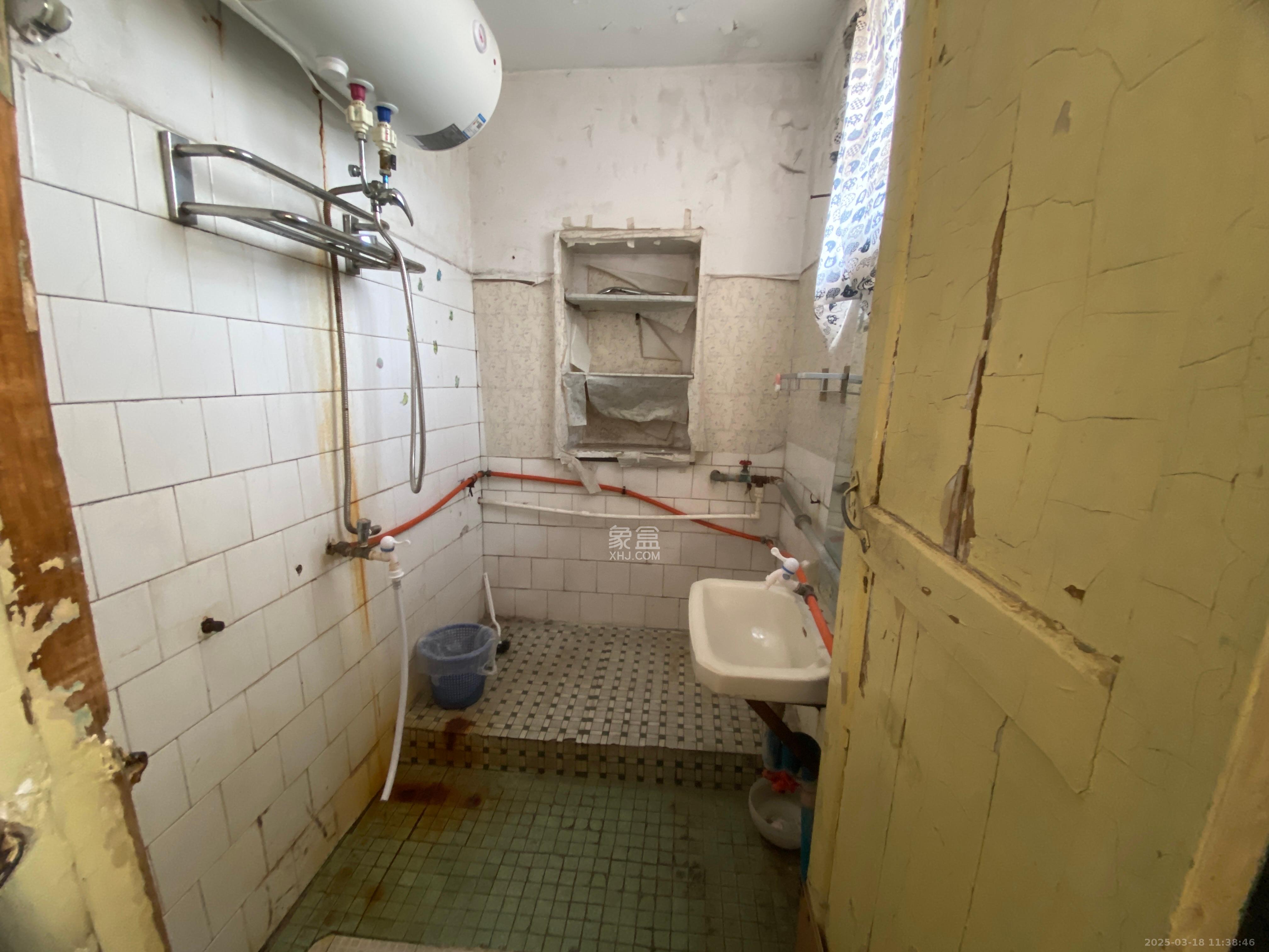 红旗区四片 2室1厅1卫 1400.0元/月 红旗区四片 2室1厅1卫 1400.0元/月室内图