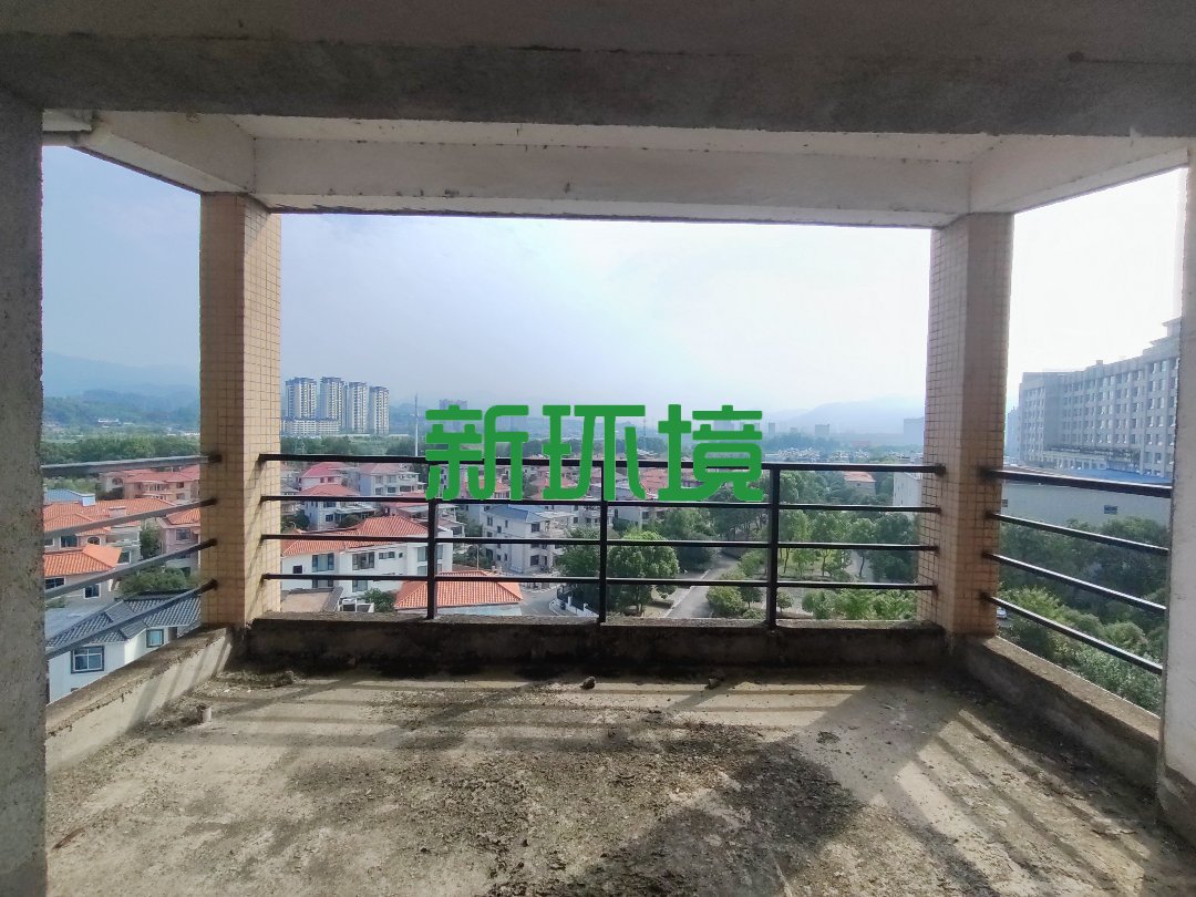 广茂园二期 3室2厅2卫 42.0万 广茂园二期 3室2厅2卫 42.0万客厅