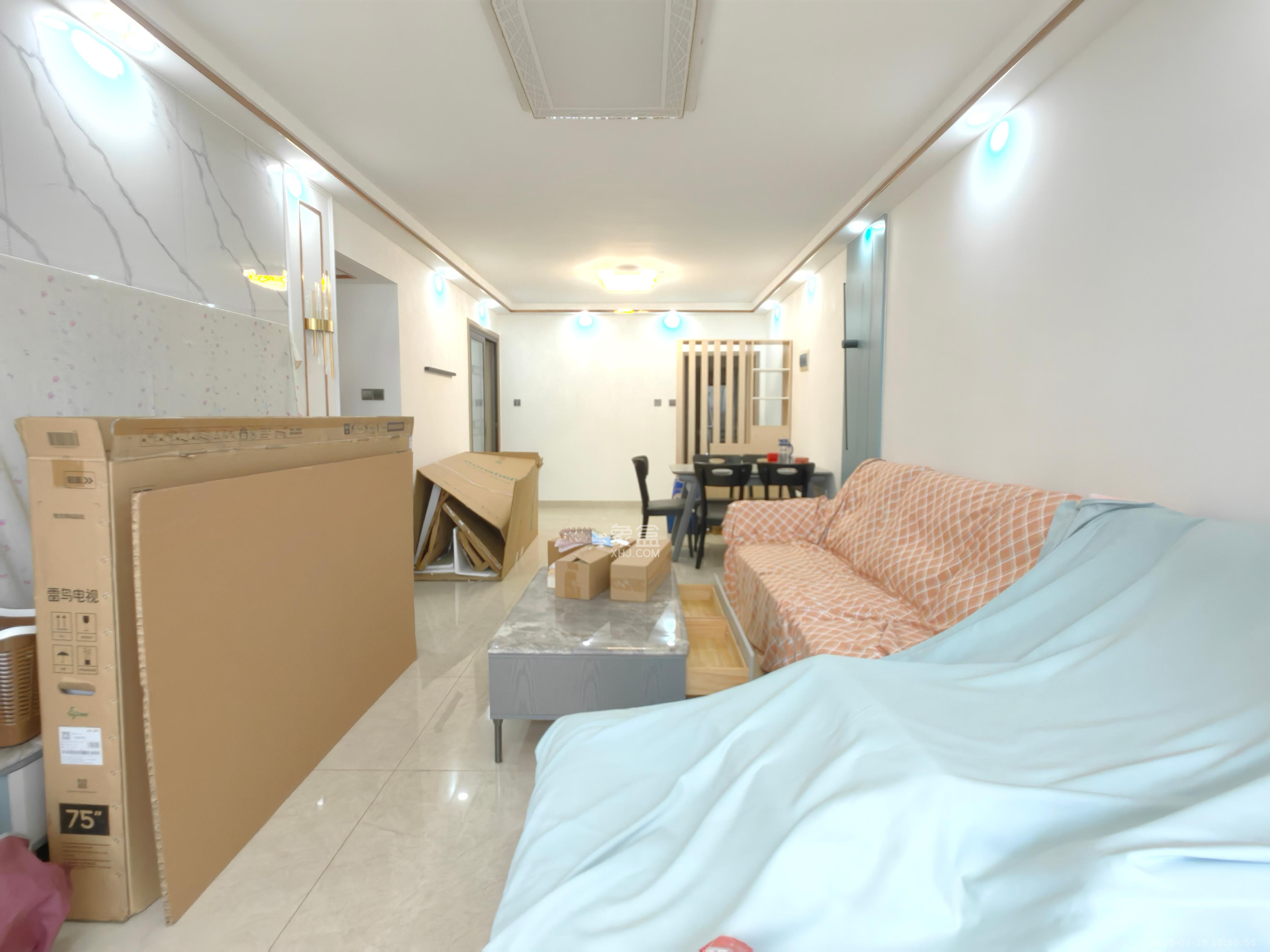 麓谷锦和园  2室2厅1卫   2500.00元/月室内图