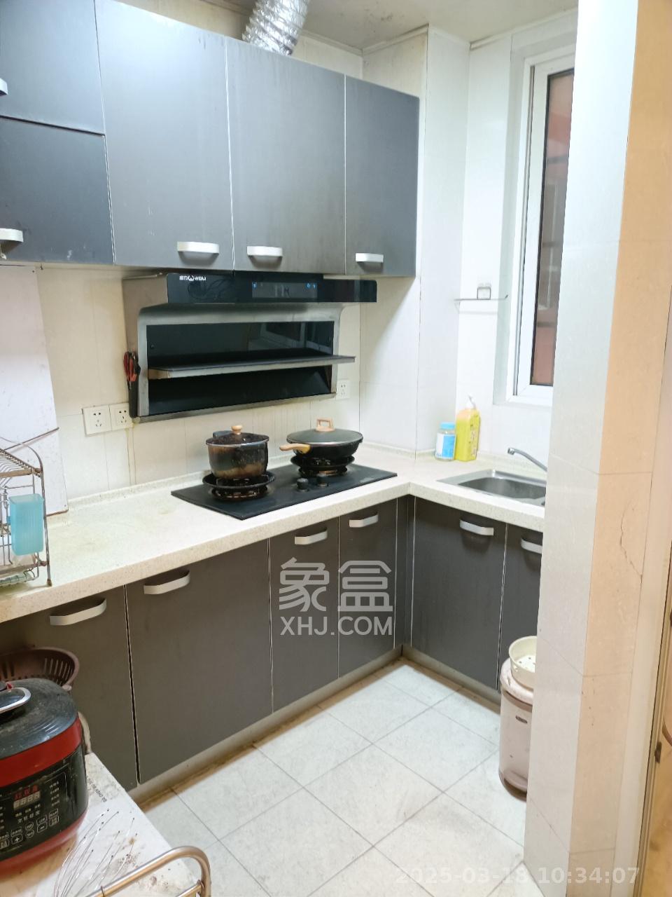 建鸿达现代公寓  1室1厅1卫   2200.00元/月