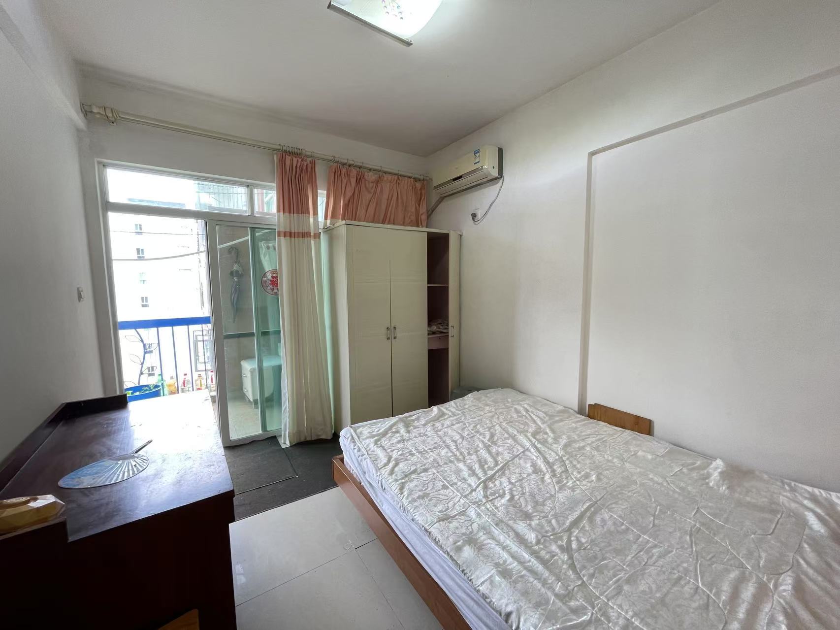 兆南绿岛家园 2室1厅1卫 1800.0元/月 兆南绿岛家园 2室1厅1卫 1800.0元/月室内图