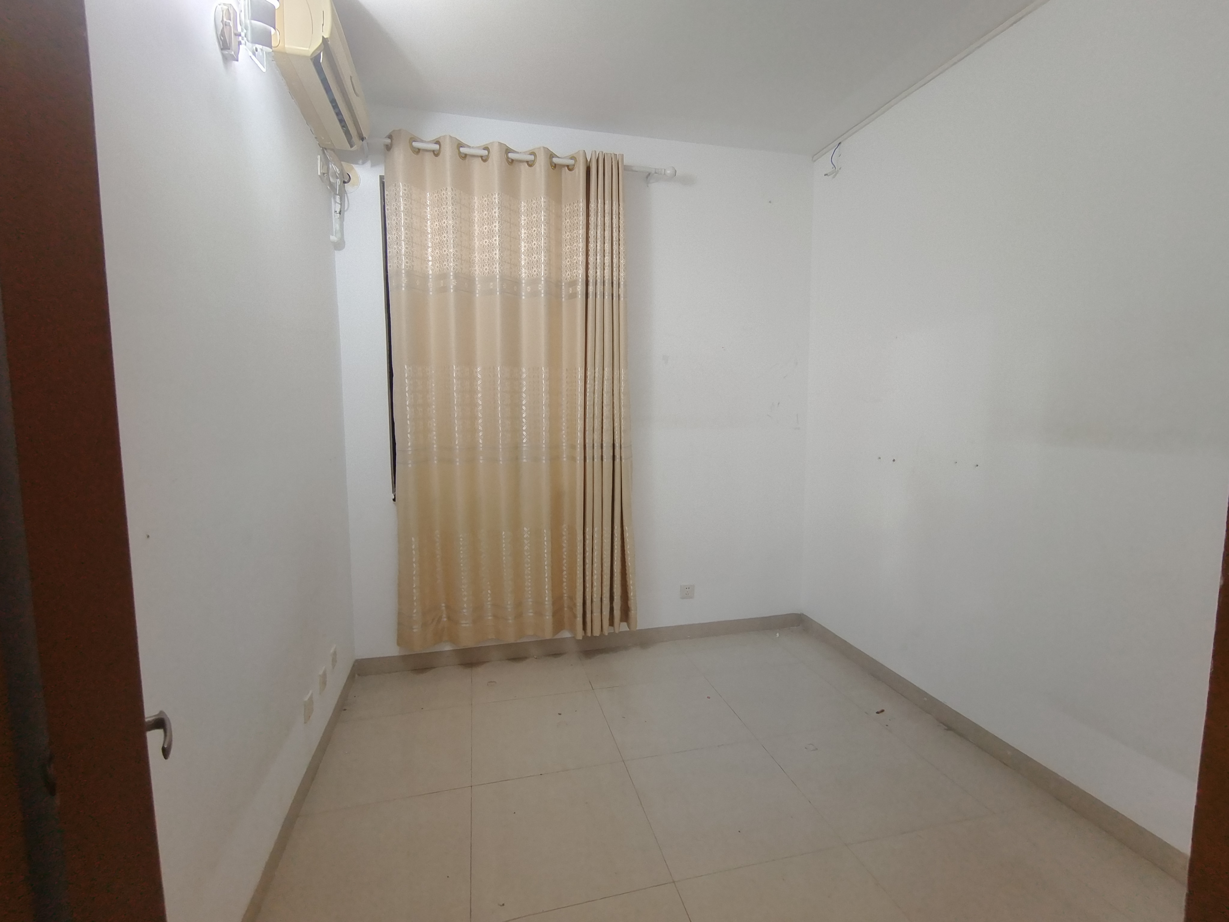 紫荆花园二区 4室2厅1卫 6000.0元/月 紫荆花园二区 4室2厅1卫 6000.0元/月室内图