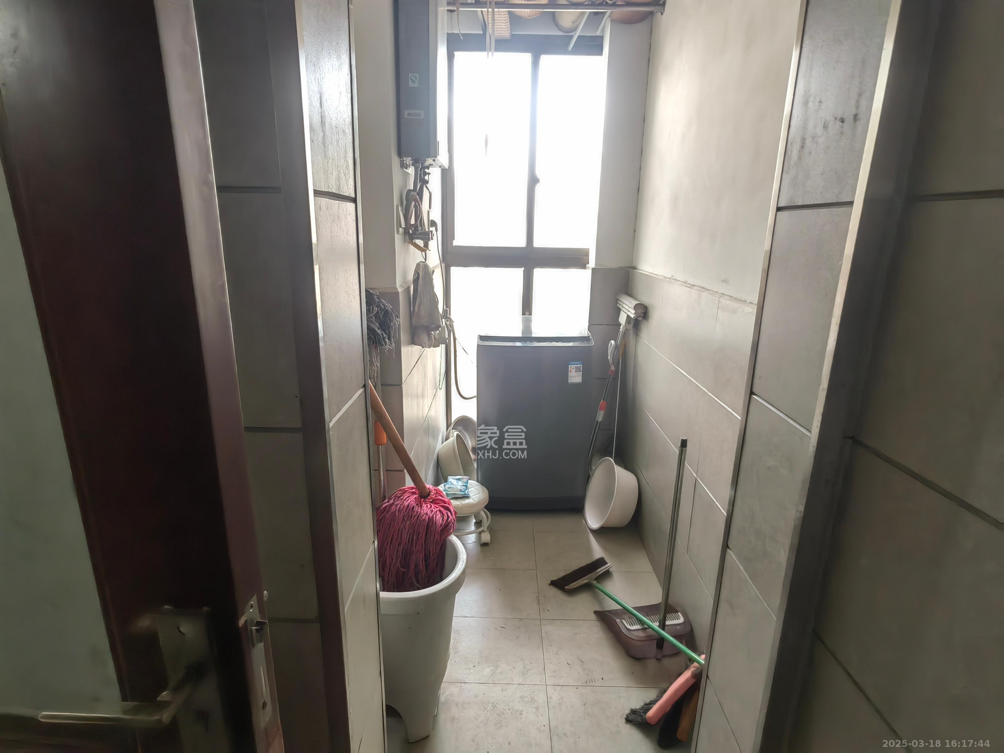 香樟鑫都  4室2厅1卫   3500.00元/月室内图