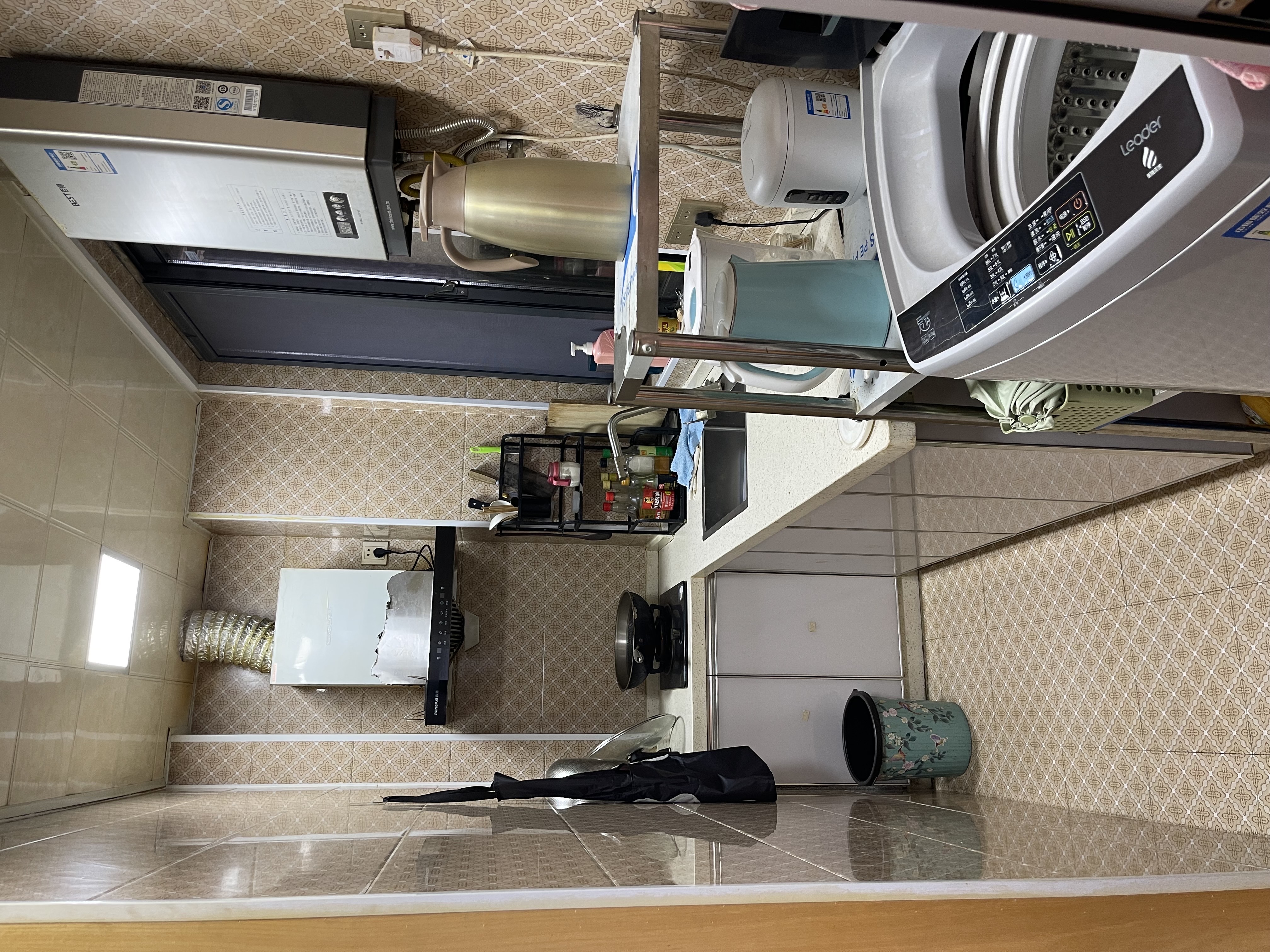 滨江花园 1室1厅1卫 14.0万 滨江花园 1室1厅1卫 14.0万客厅