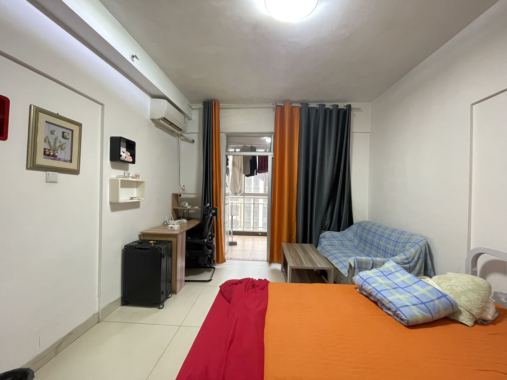 滨江度假城 1室1厅1卫 59.0万 滨江度假城 1室1厅1卫 59.0万客厅