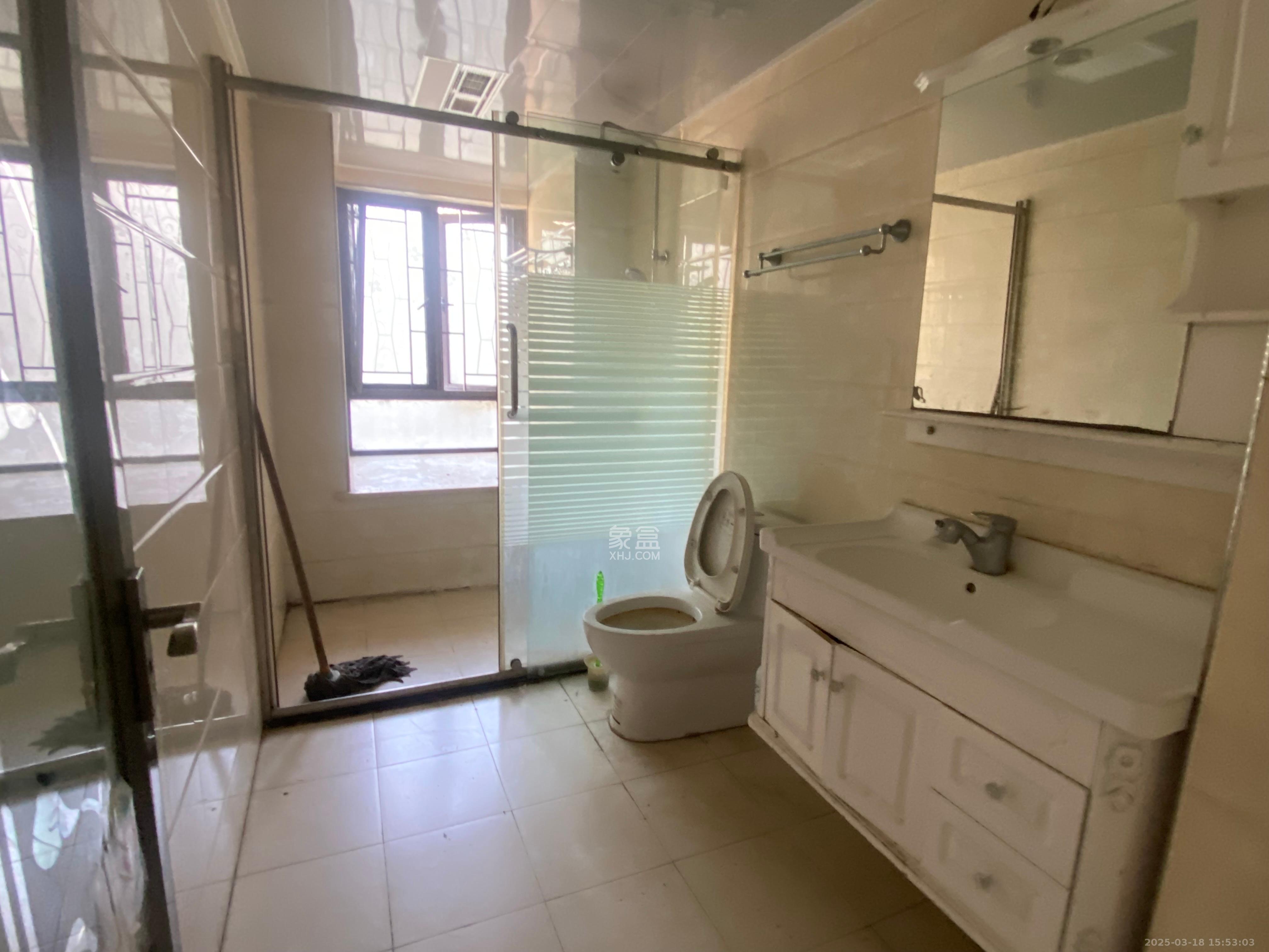 保利麓谷林语F区 4室2厅2卫 3600.0元/月 保利麓谷林语F区 4室2厅2卫 3600.0元/月室内图