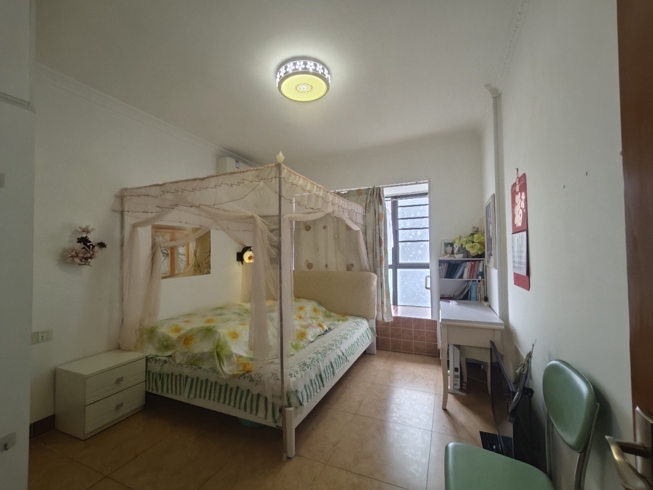 海悦东方  3室2厅2卫    179.0万 海悦东方  3室2厅2卫    179.0万客厅