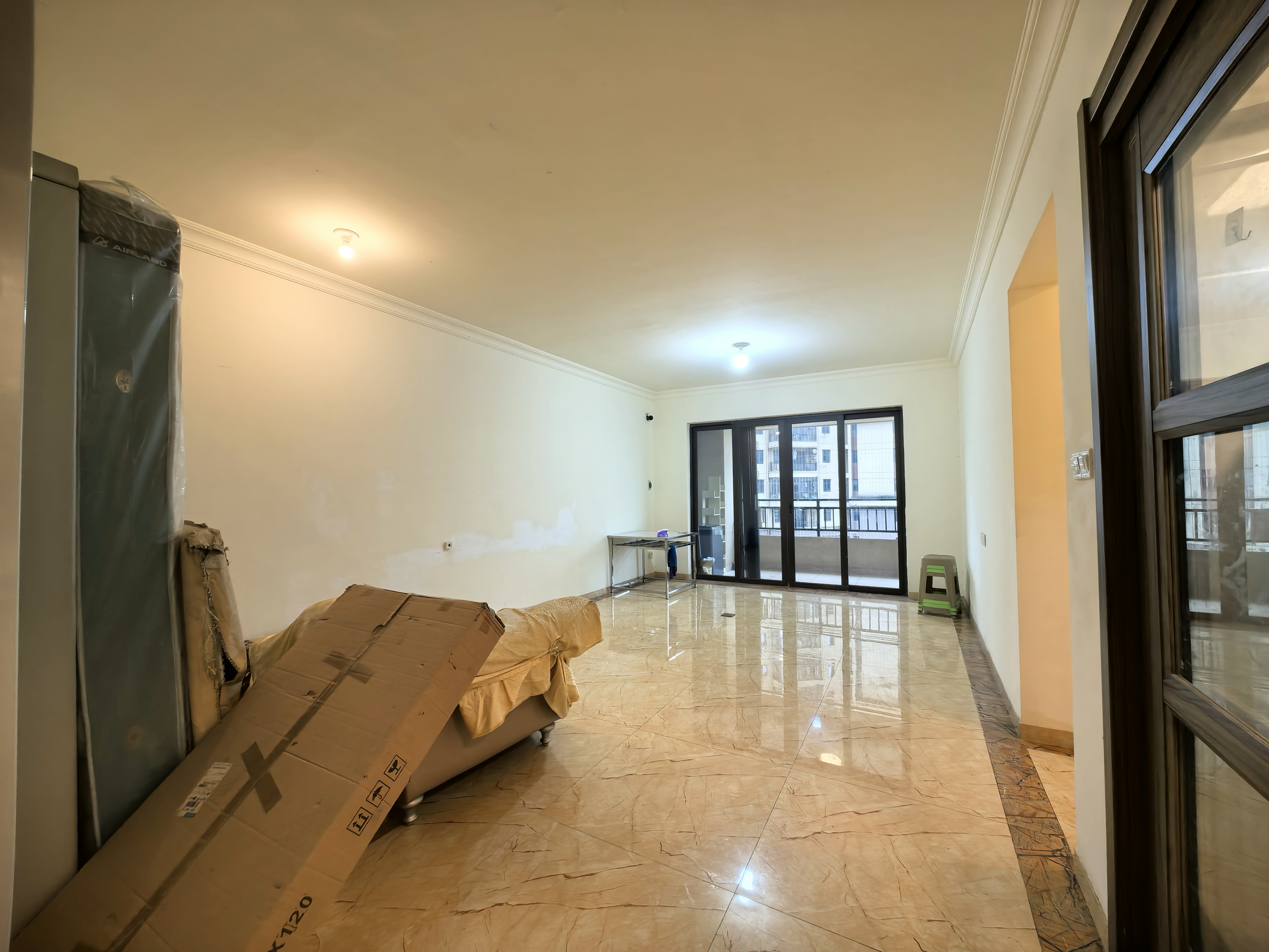 碧桂园豪园 3室2厅2卫 1800.0元/月 碧桂园豪园 3室2厅2卫 1800.0元/月室内图