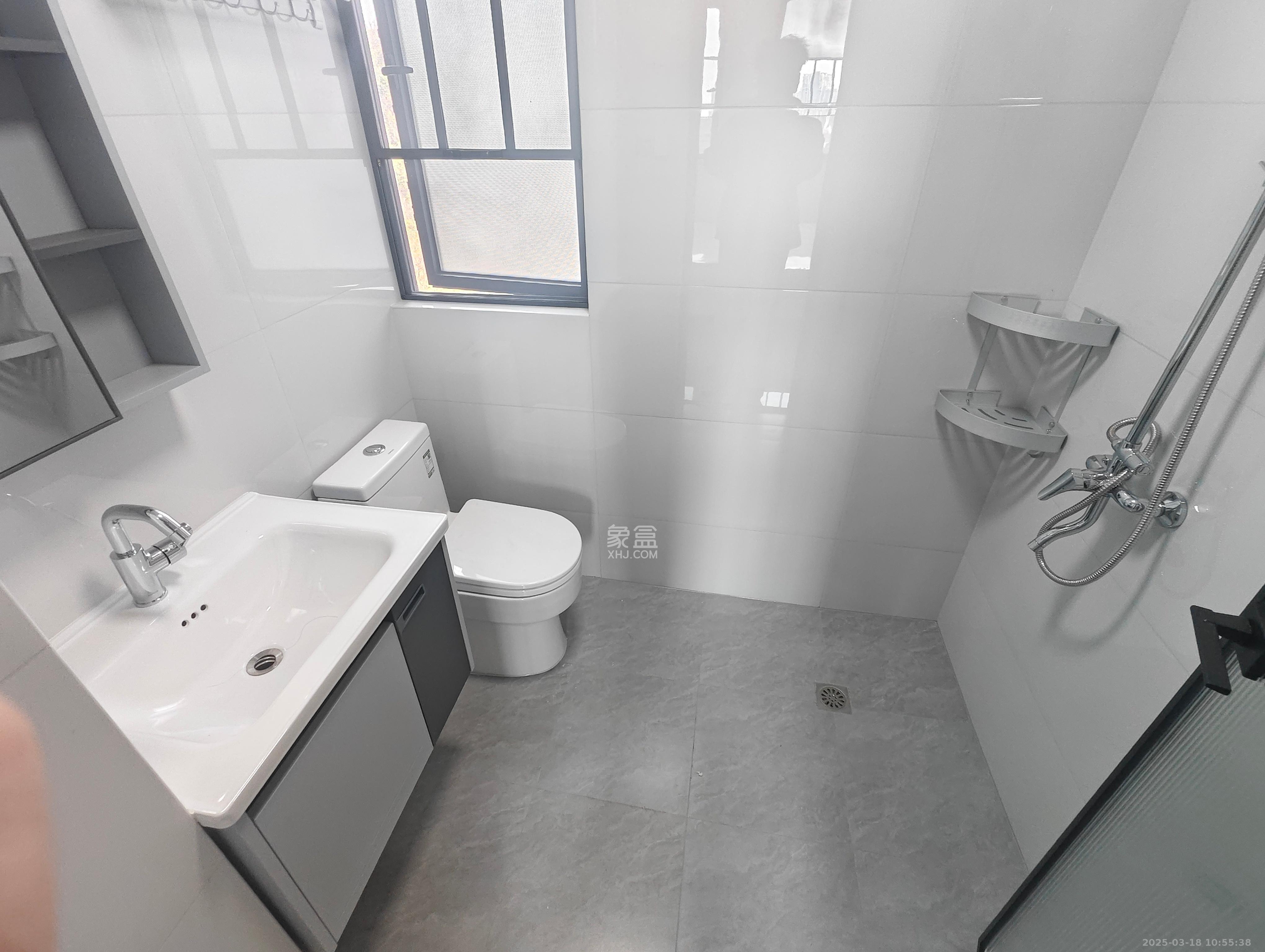 桃花嘉园 3室2厅2卫 2800.0元/月 桃花嘉园 3室2厅2卫 2800.0元/月室内图