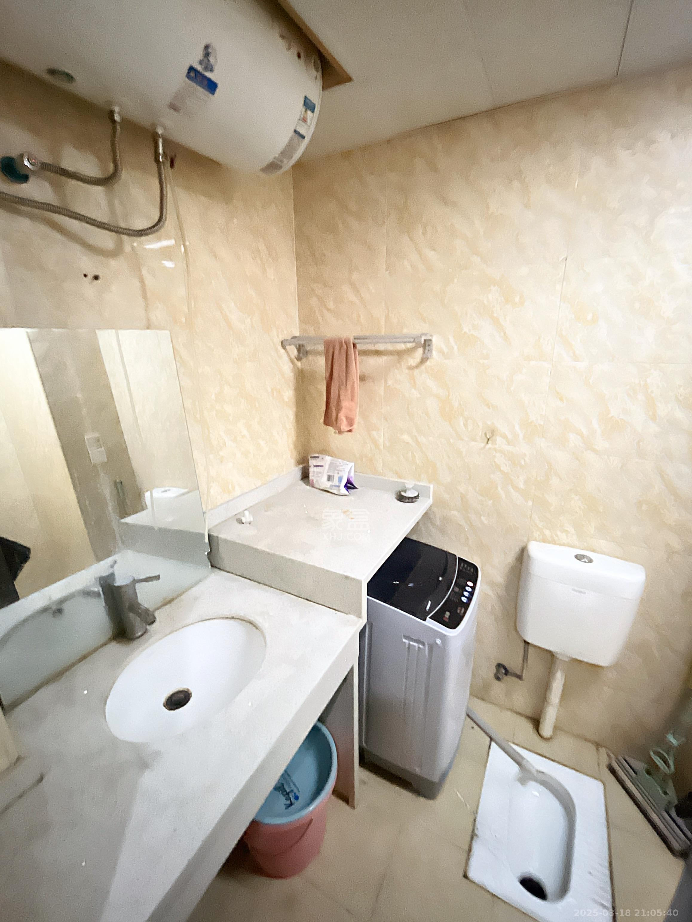 达美D6区  1室1厅1卫   1300.00元/月室内图