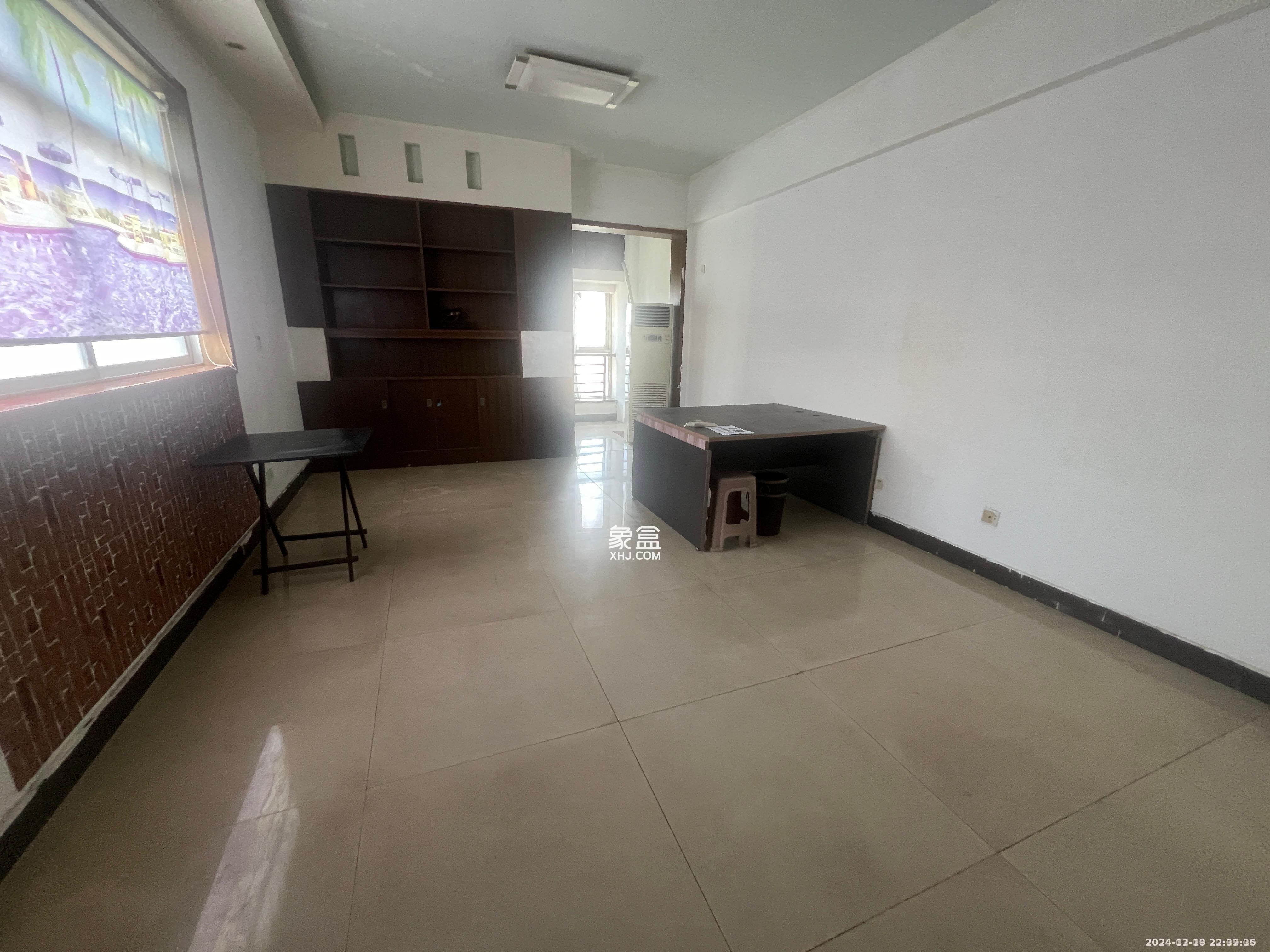 鸿飞大厦 1室1厅1卫 1600.0元/月 鸿飞大厦 1室1厅1卫 1600.0元/月室内图