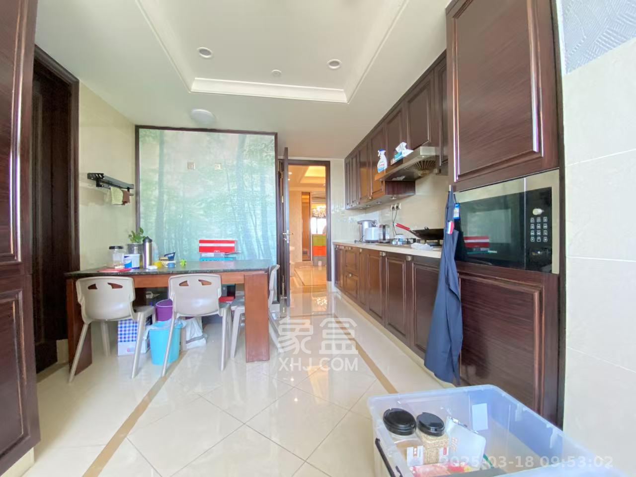 华远隆玺 5室2厅4卫 11000.0元/月 华远隆玺 5室2厅4卫 11000.0元/月室内图