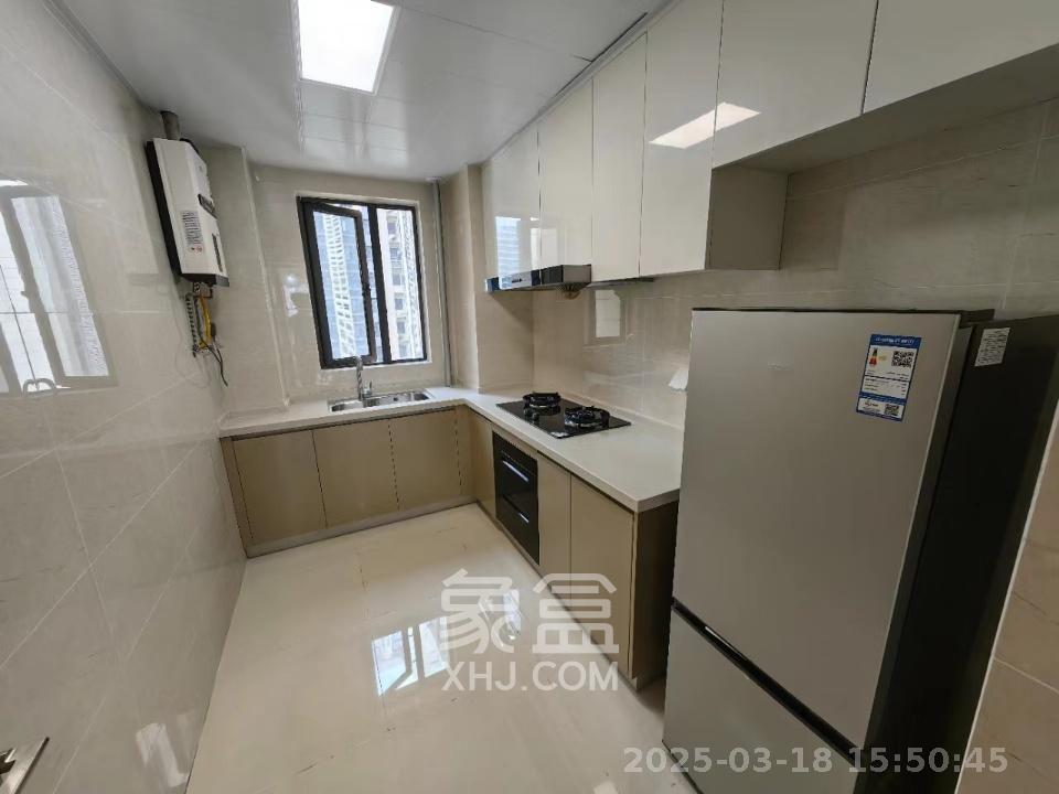 长沙高铁吾悦广场  3室2厅2卫   3300.00元/月室内图