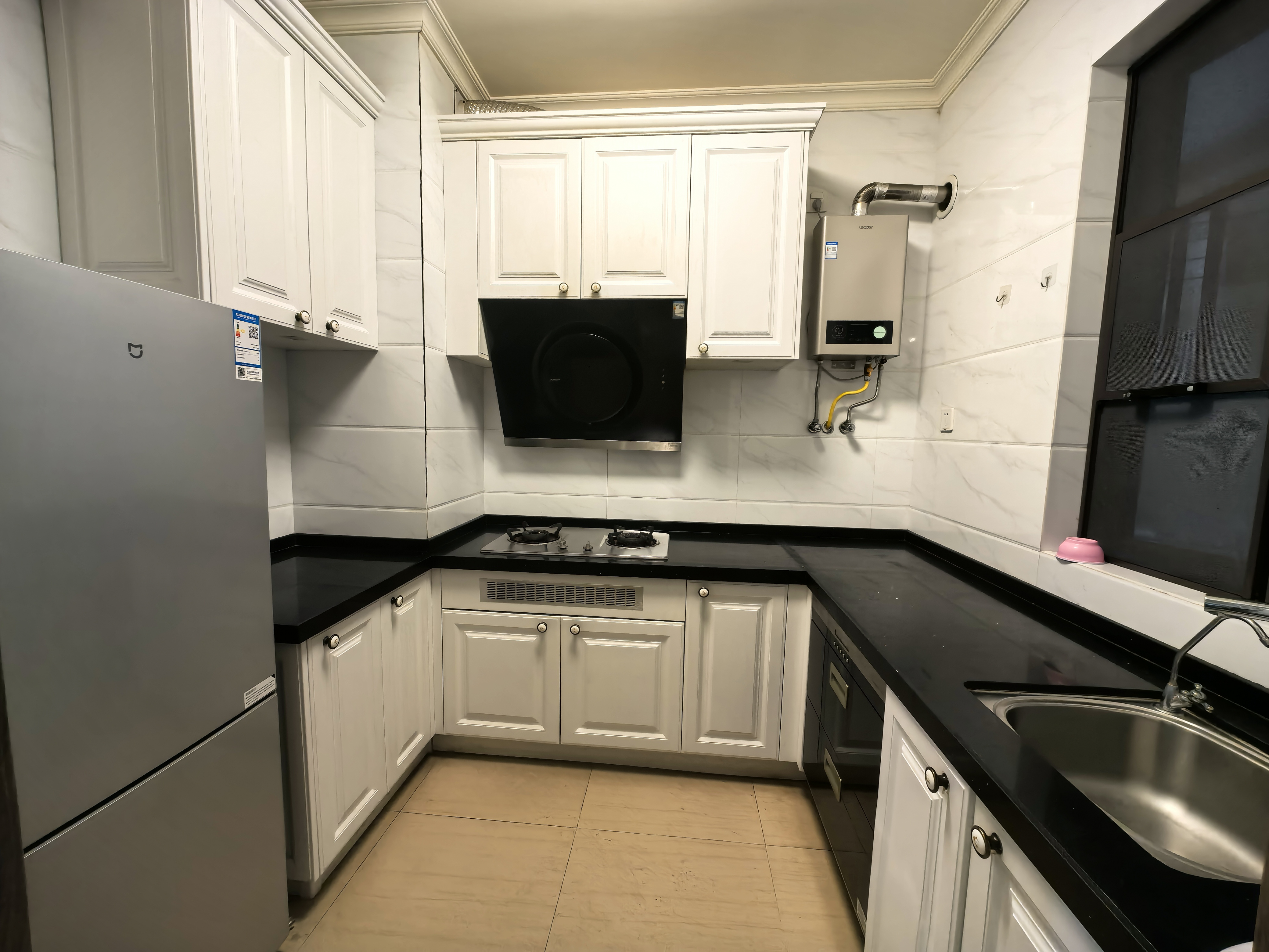 碧桂园豪园 3室2厅2卫 1800.0元/月 碧桂园豪园 3室2厅2卫 1800.0元/月室内图