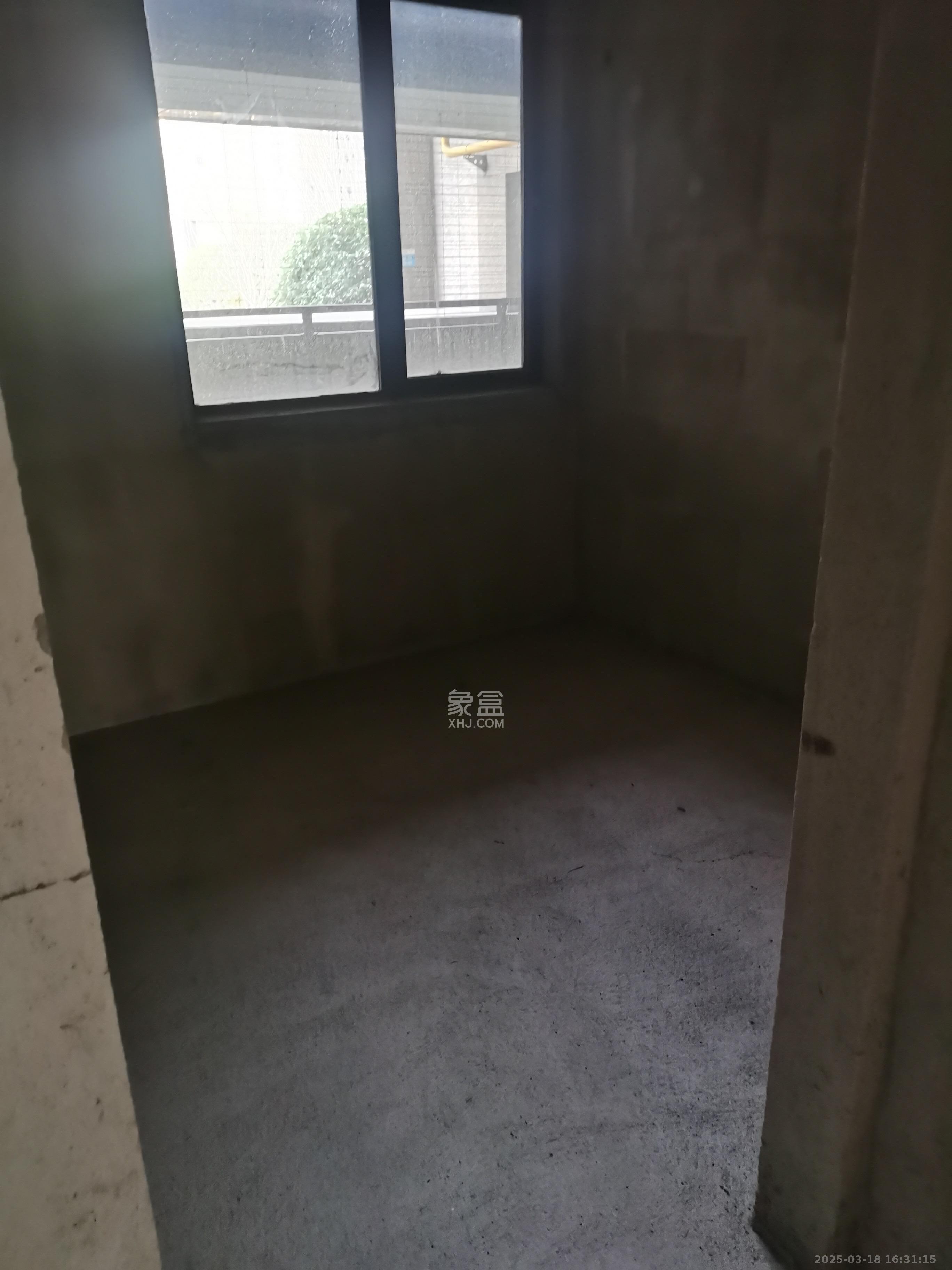 南益名士豪庭  3室1厅2卫   1200.00元/月室内图