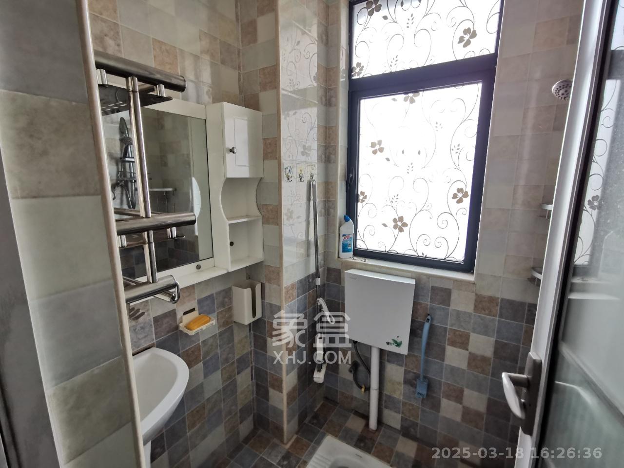 中南红领邦(红星嘉和苑) 1室1厅1卫 1600.0元/月 中南红领邦(红星嘉和苑) 1室1厅1卫 1600.0元/月室内图