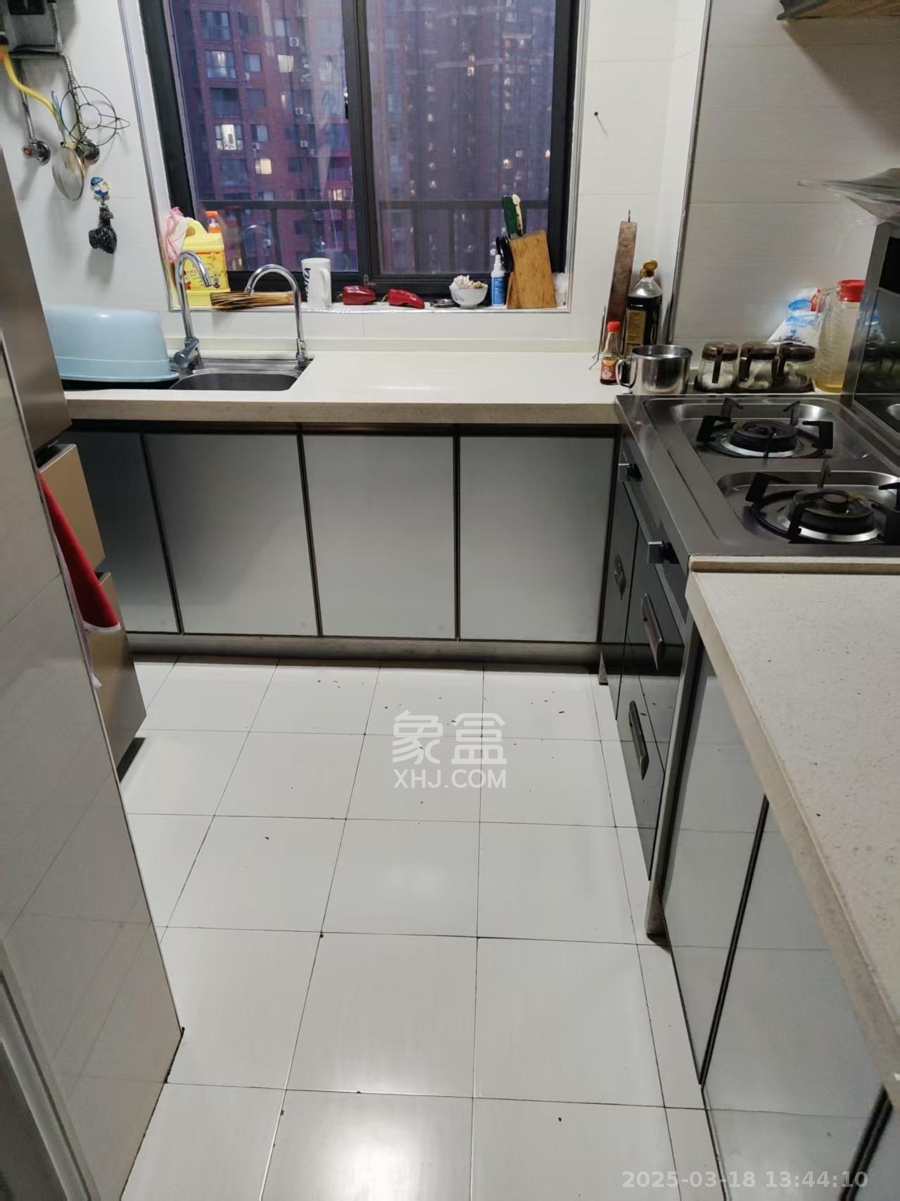 优山美地 3室2厅2卫 2800.0元/月 优山美地 3室2厅2卫 2800.0元/月室内图