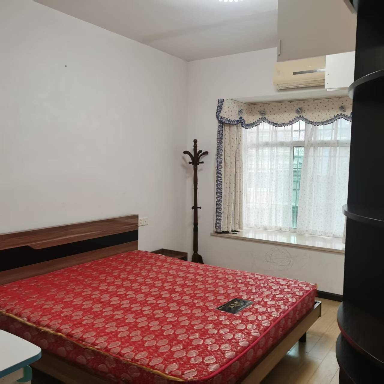 金鸿佳园  2室2厅1卫    1000.0元/月 金鸿佳园  2室2厅1卫    1000.0元/月室内图