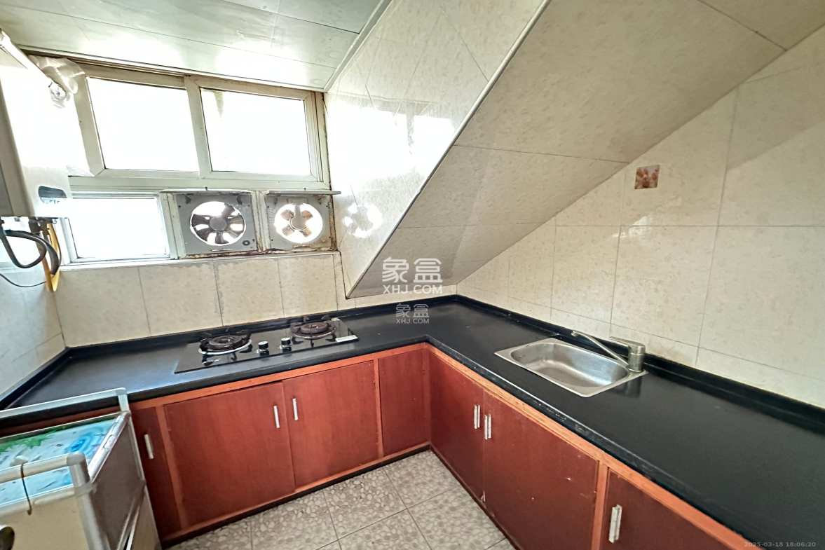 鄱阳小区 2室1厅1卫 1000.0元/月 鄱阳小区 2室1厅1卫 1000.0元/月室内图