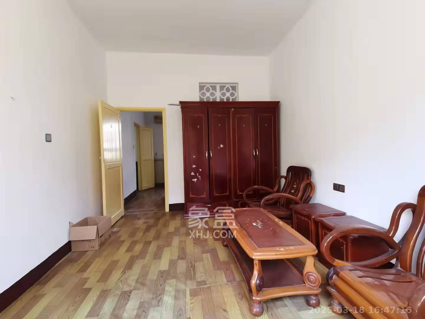 建湘新村 1室1厅1卫 1100.0元/月 建湘新村 1室1厅1卫 1100.0元/月室内图