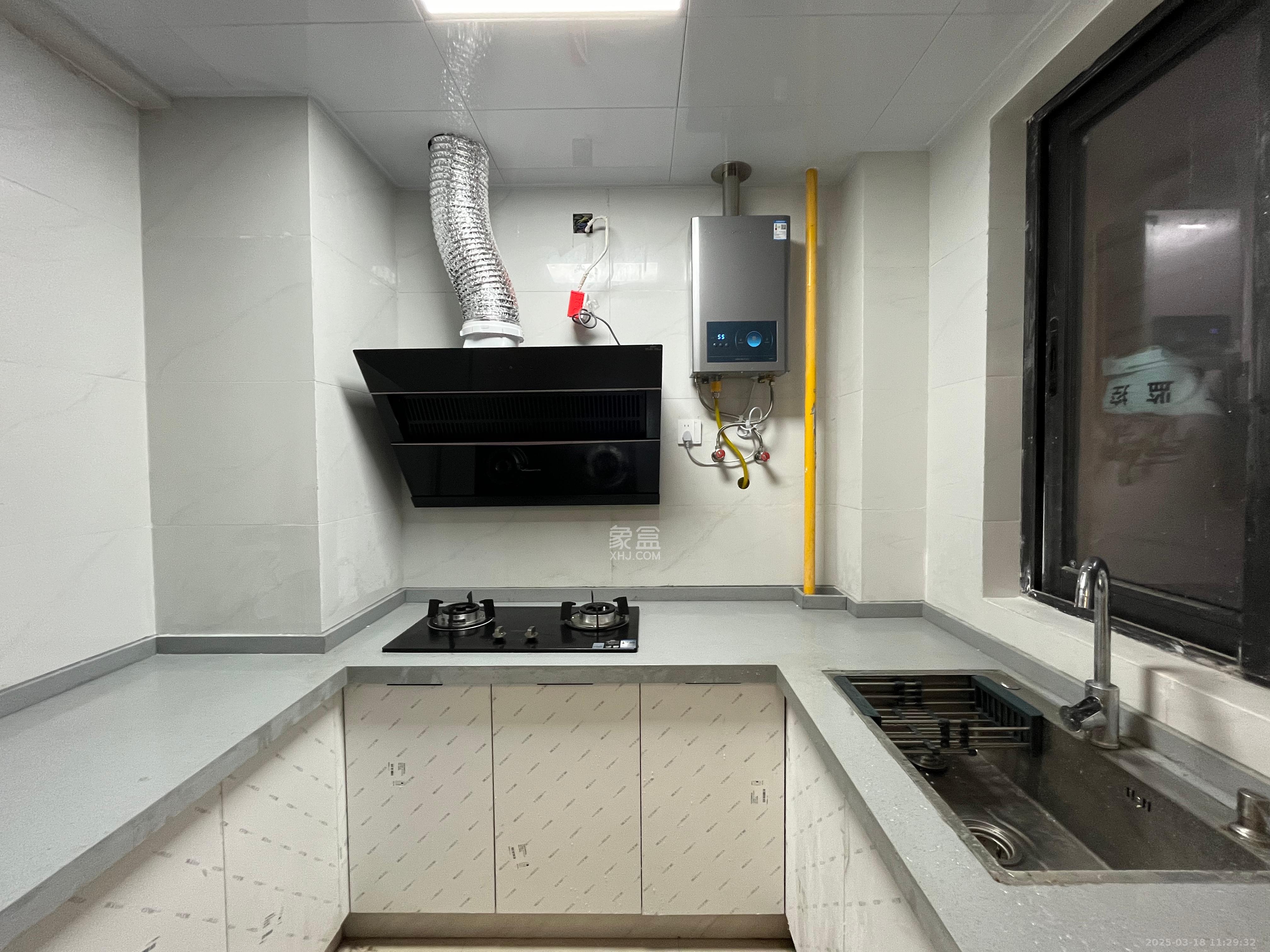 明昇壹城(明昇时代广场)一期 3室2厅1卫 2800.0元/月 明昇壹城(明昇时代广场)一期 3室2厅1卫 2800.0元/月室内图