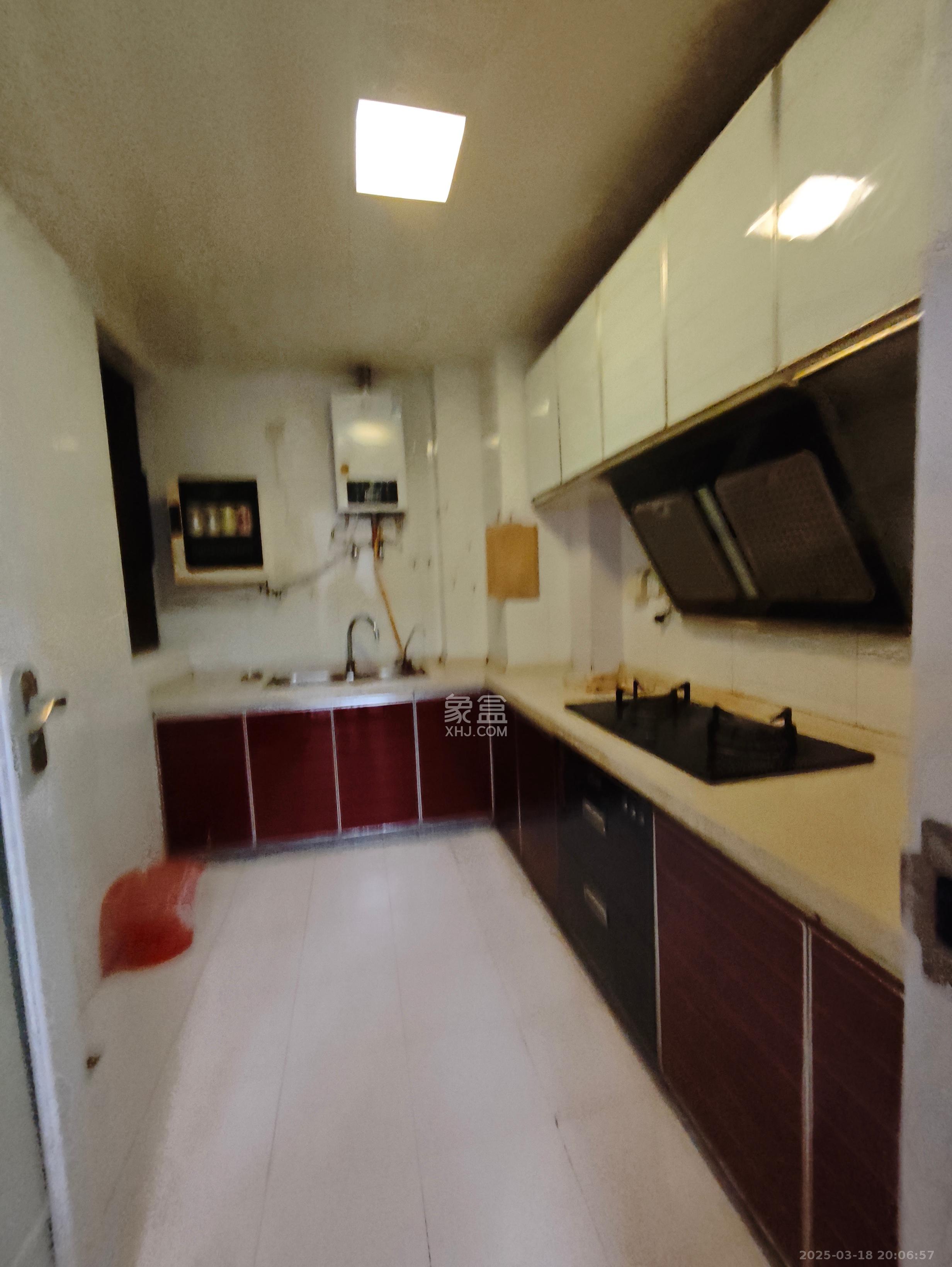 中国铁建国际城一期 2室2厅1卫 1400.0元/月 中国铁建国际城一期 2室2厅1卫 1400.0元/月室内图