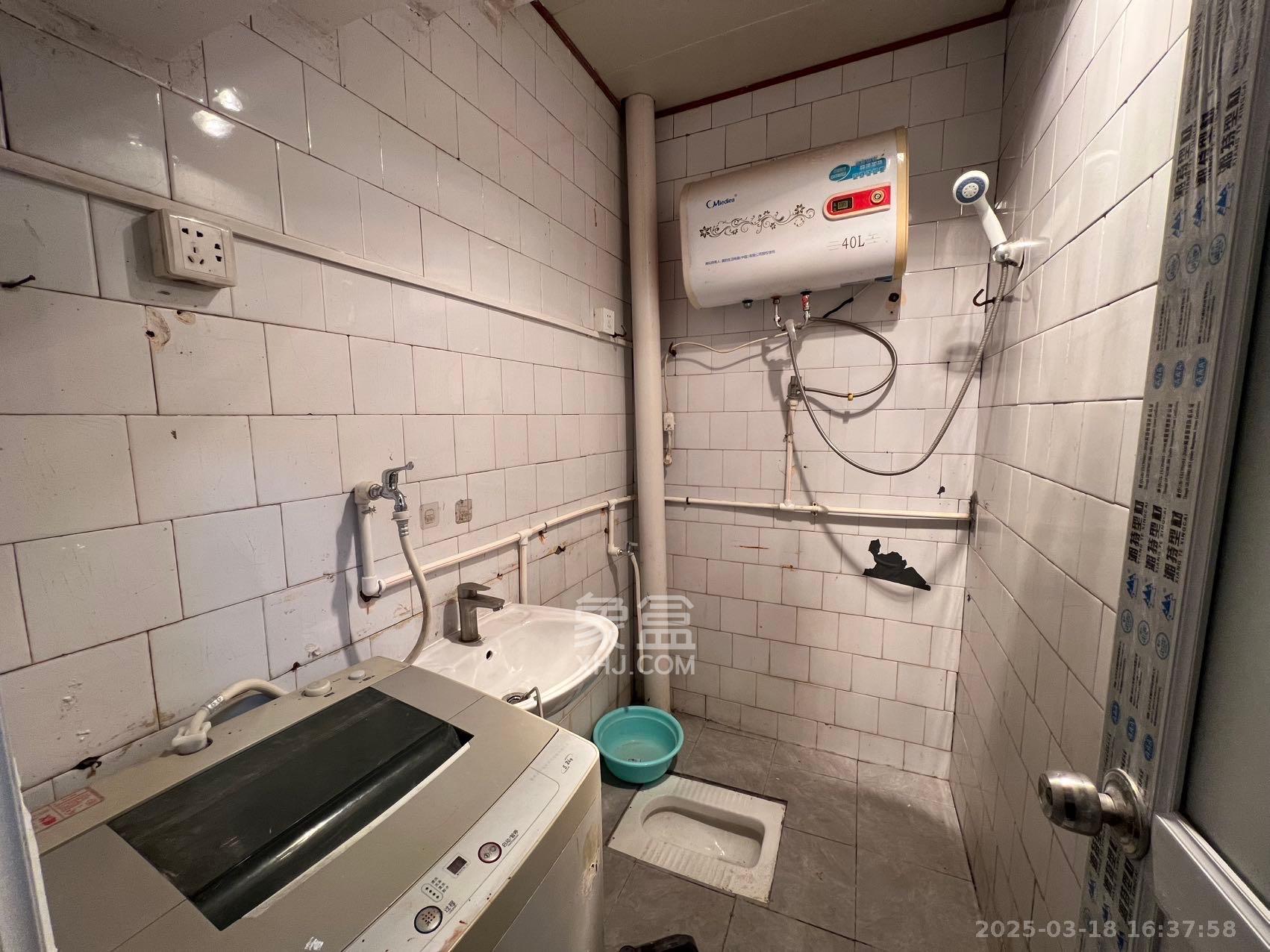 总铺巷散盘  3室1厅2卫    2800.0元/月 总铺巷散盘  3室1厅2卫    2800.0元/月室内图