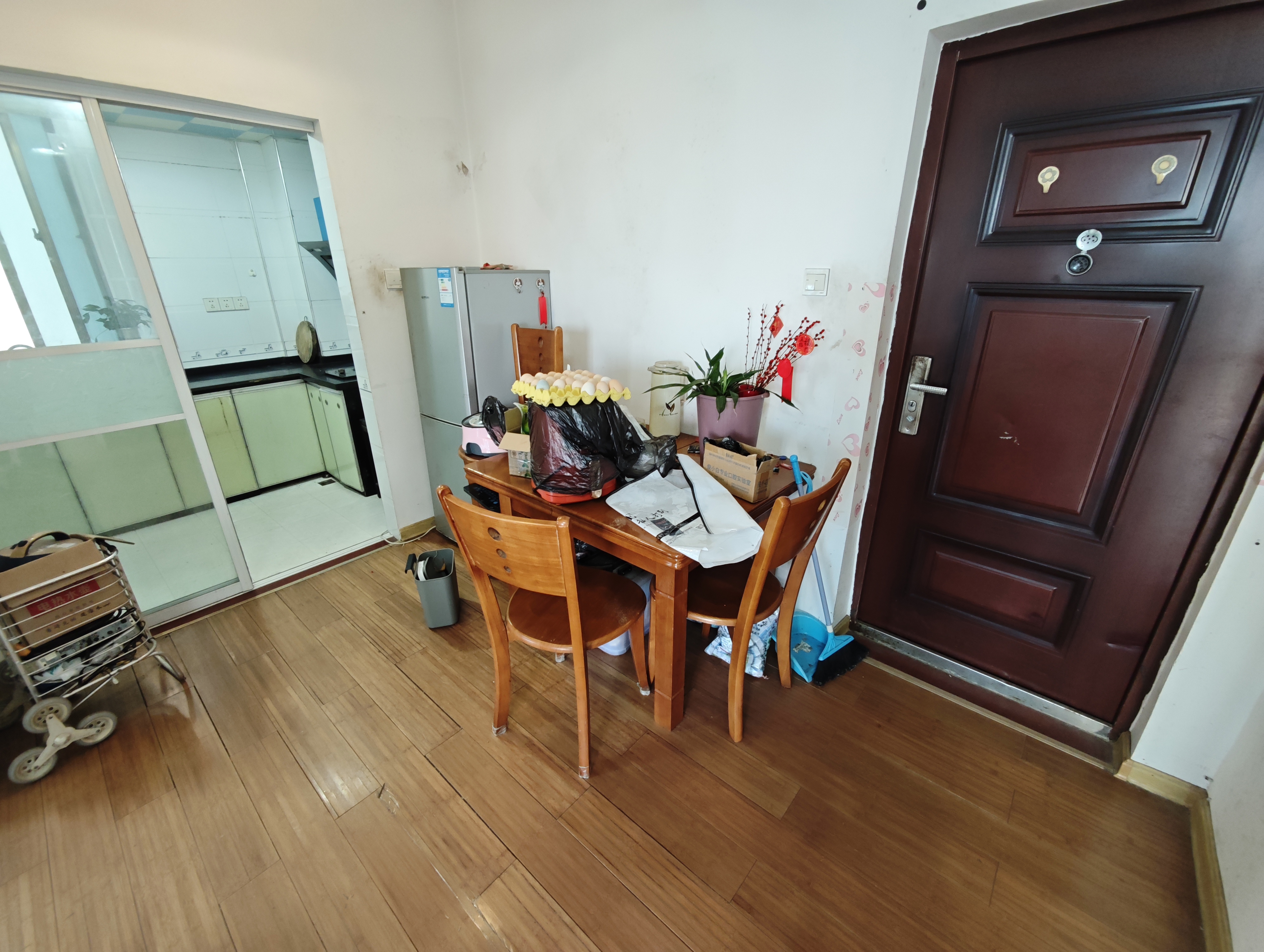 海发大厦  1室0厅0卫   1800.00元/月室内图