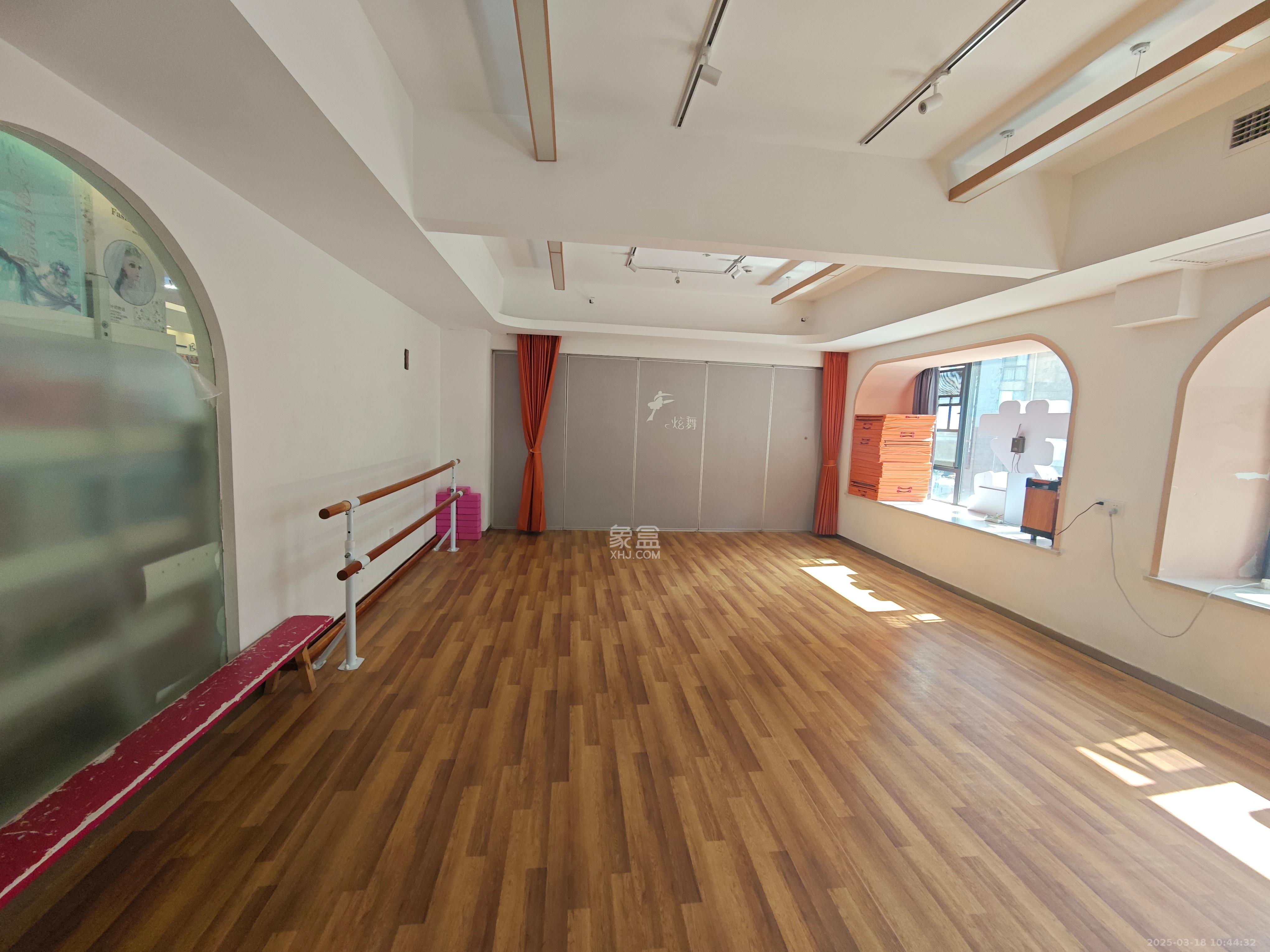 青年才郡(盈安大厦) 1室1厅1卫 10000.0元/月 青年才郡(盈安大厦) 1室1厅1卫 10000.0元/月室内图