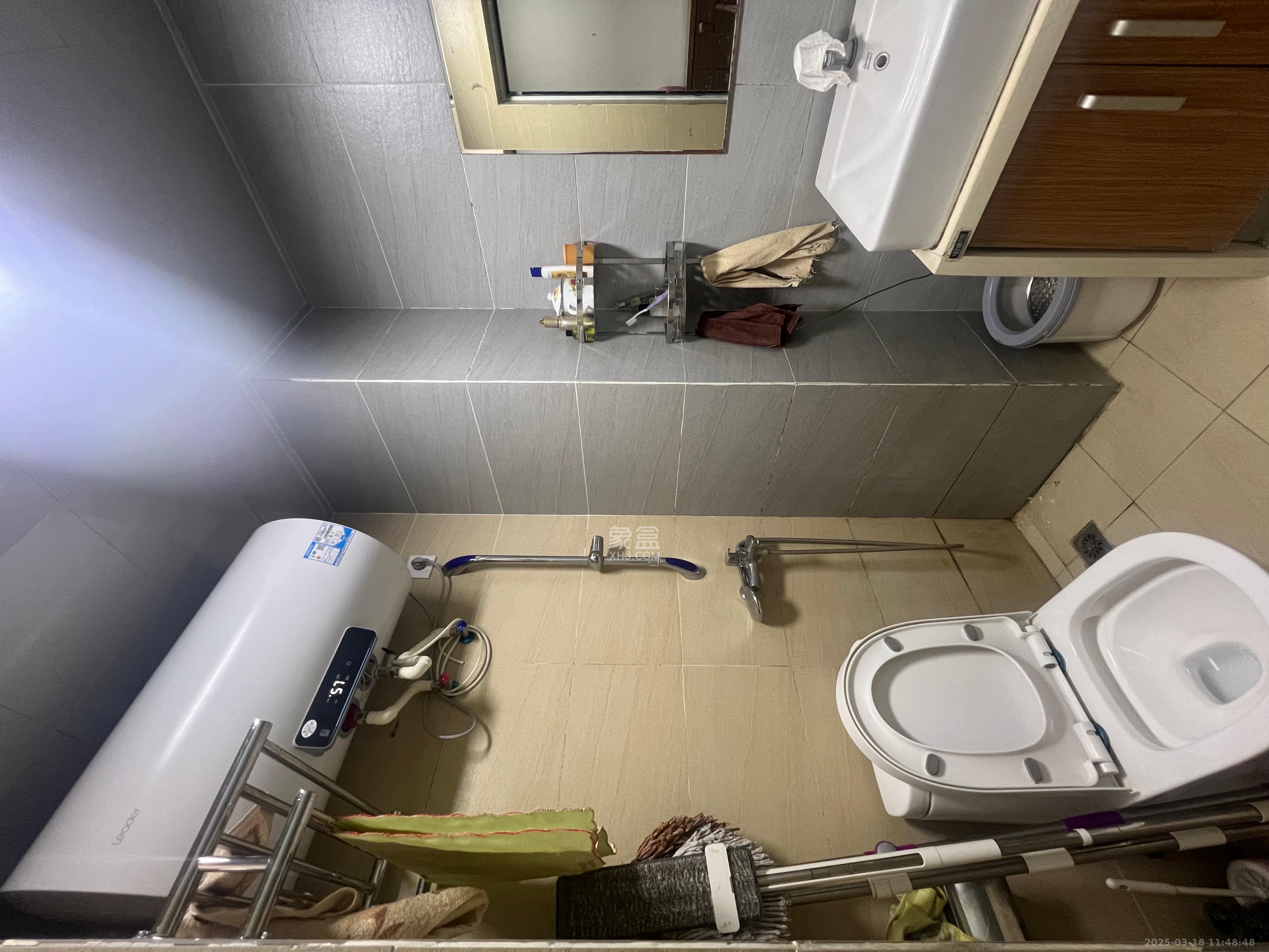 长盛上东区  1室2厅1卫   3200.00元/月室内图