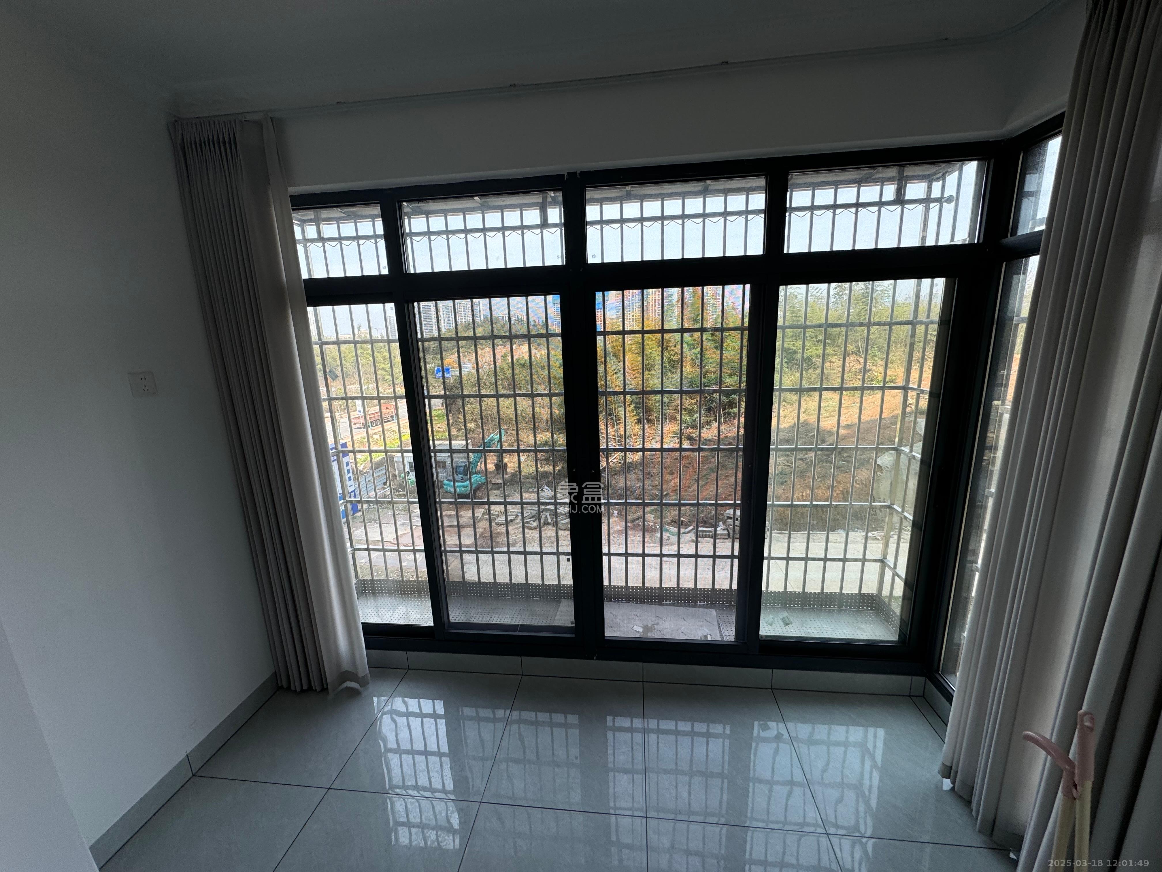 桥头家园三期 3室2厅2卫 2000.0元/月 桥头家园三期 3室2厅2卫 2000.0元/月室内图