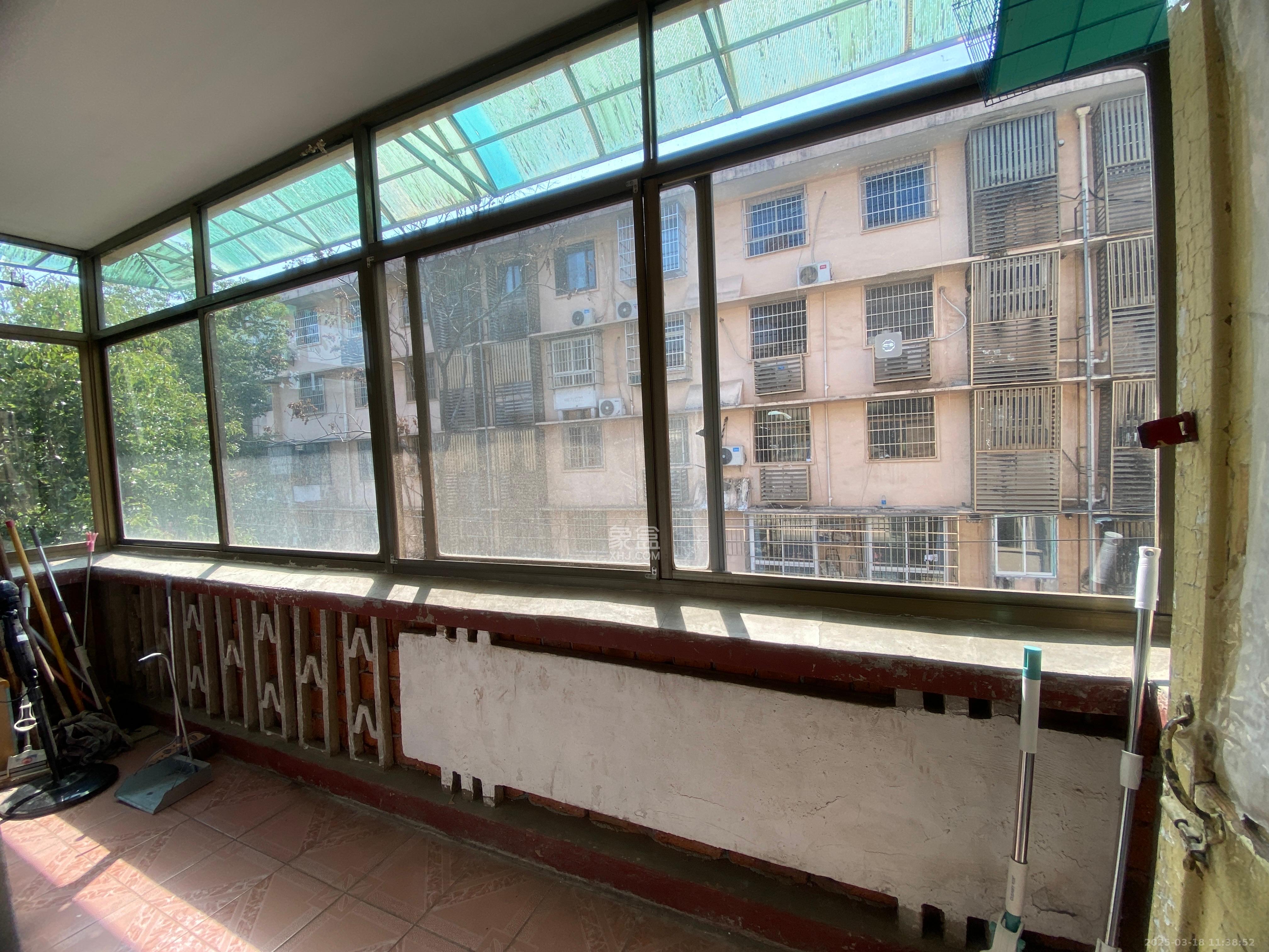 红旗区四片 2室1厅1卫 1400.0元/月 红旗区四片 2室1厅1卫 1400.0元/月室内图