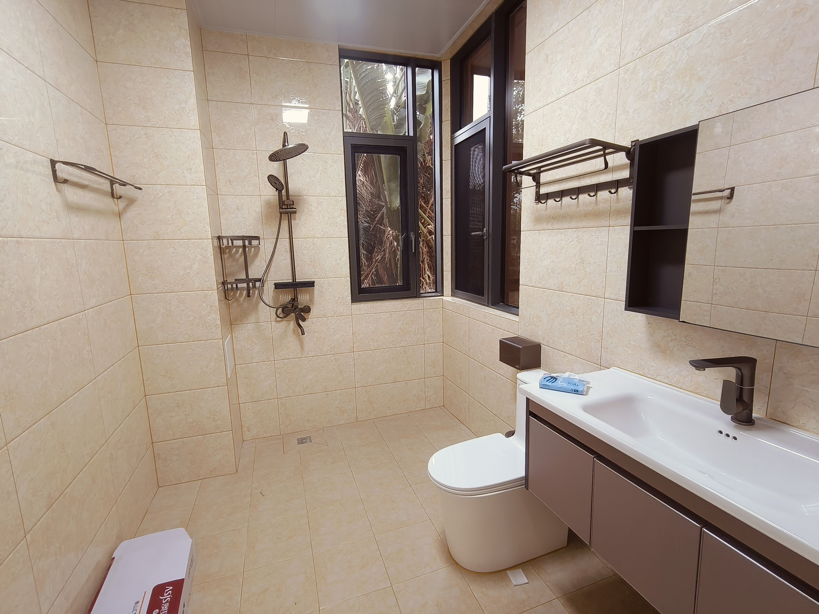 鲁能海蓝椰风 4室3厅5卫 9000.0元/月 鲁能海蓝椰风 4室3厅5卫 9000.0元/月室内图