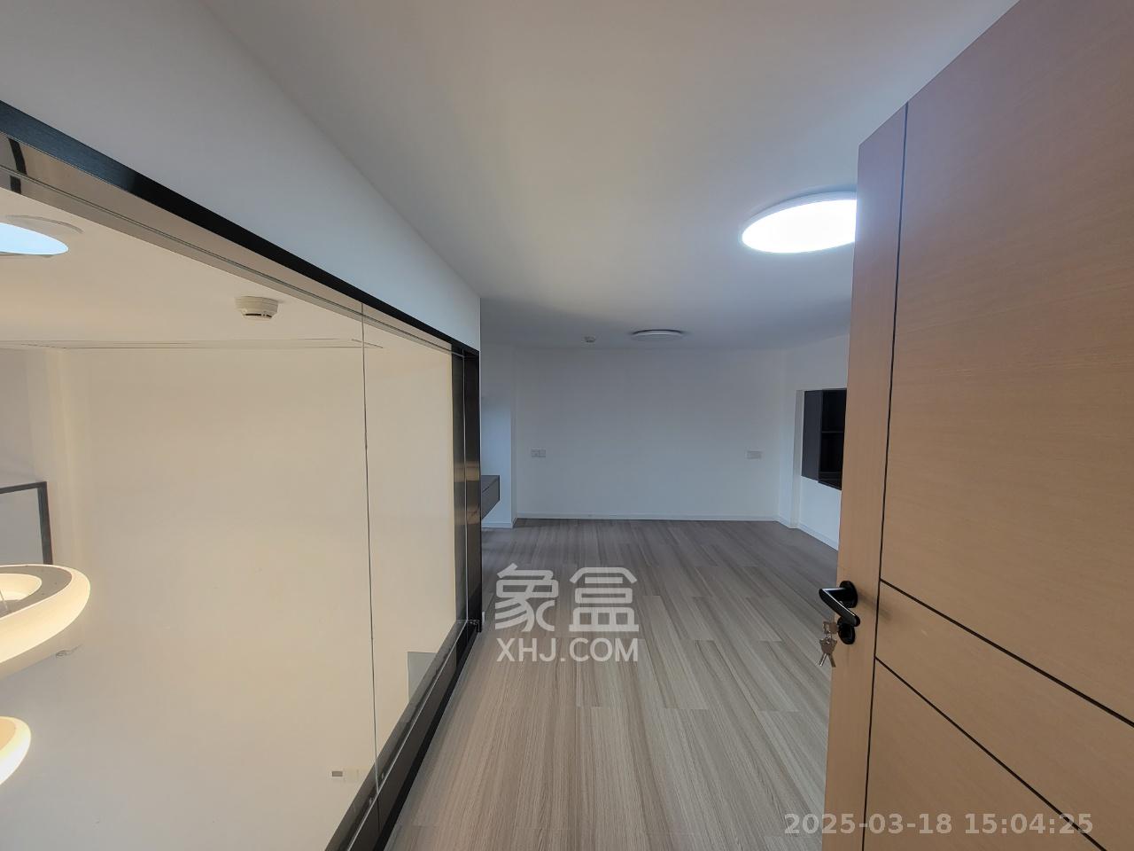 藏珑湖上公馆  2室1厅2卫   4500.00元/月室内图