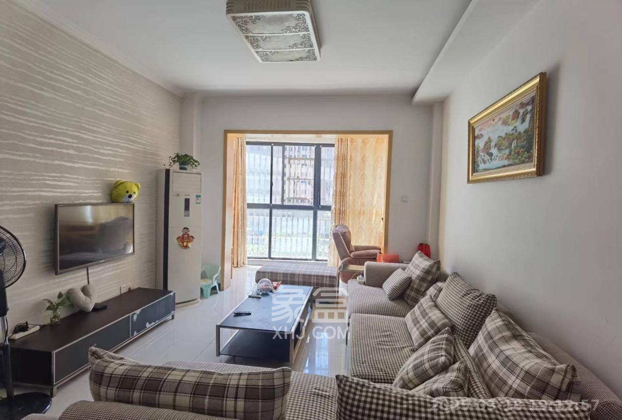 康斯丹郡(融程领秀佳园)  3室2厅1卫    2100.0元/月 康斯丹郡(融程领秀佳园)  3室2厅1卫    2100.0元/月