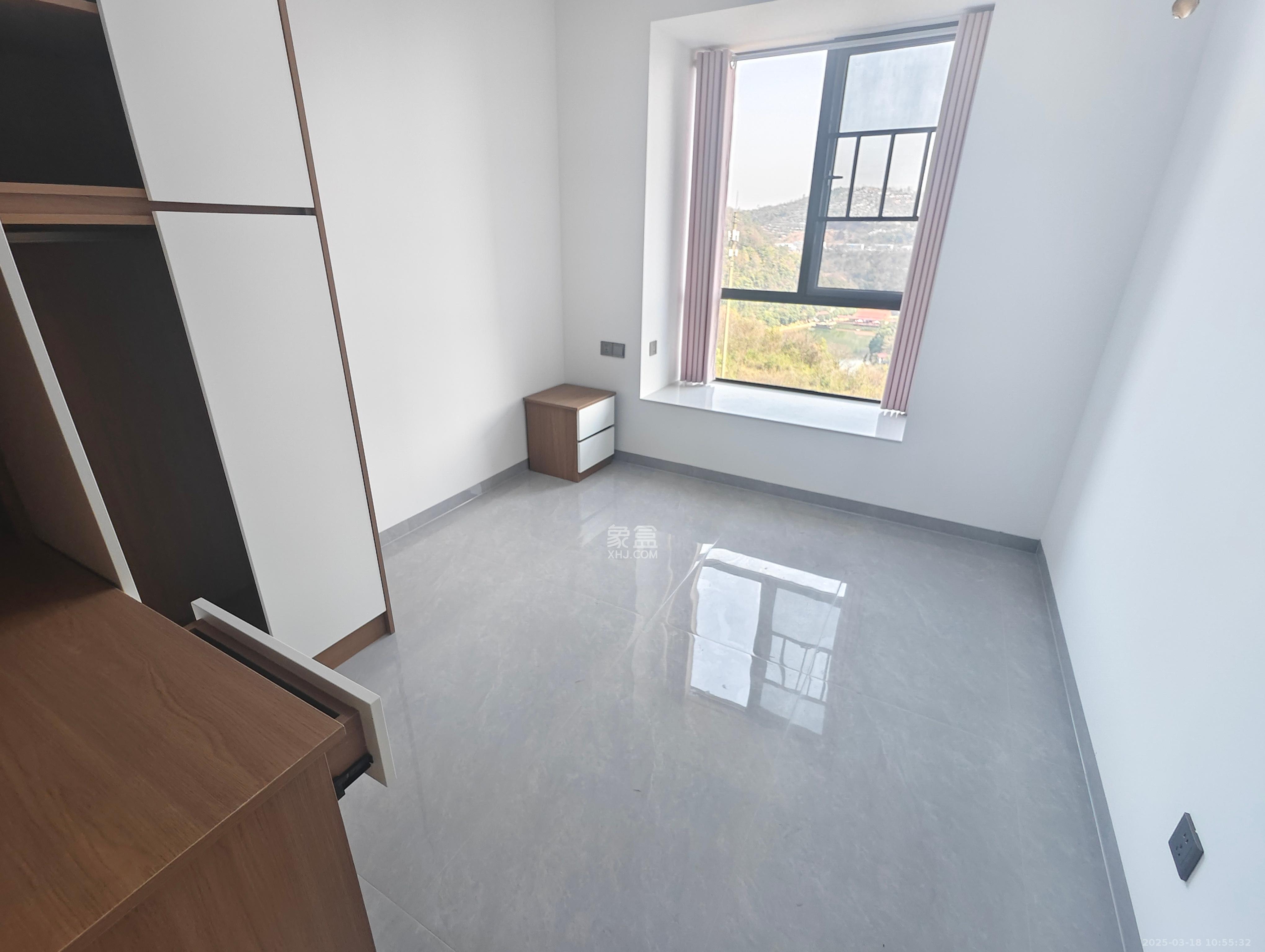 桃花嘉园 3室2厅2卫 2800.0元/月 桃花嘉园 3室2厅2卫 2800.0元/月室内图