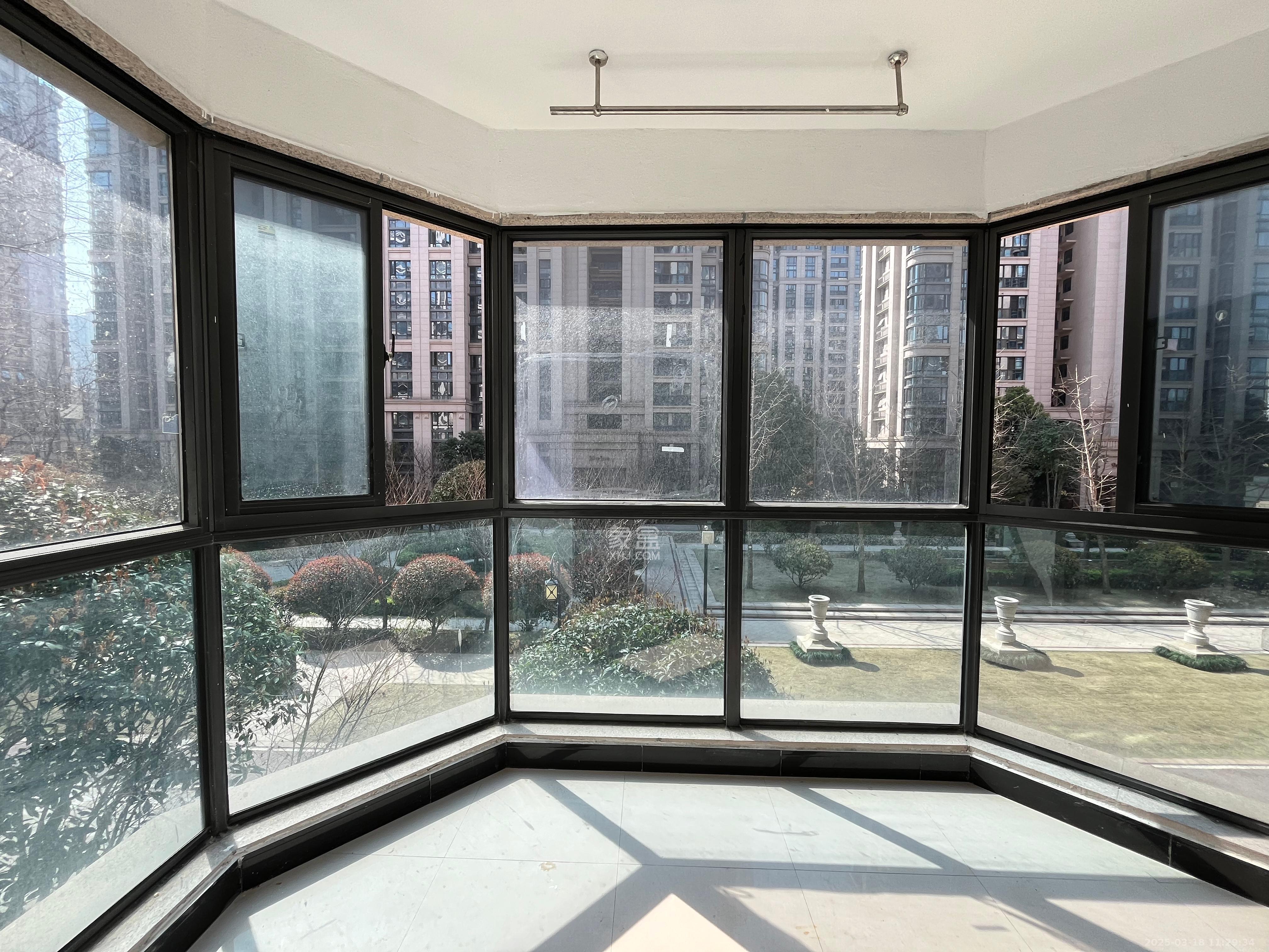 明昇壹城(明昇时代广场)一期 3室2厅1卫 2800.0元/月 明昇壹城(明昇时代广场)一期 3室2厅1卫 2800.0元/月室内图