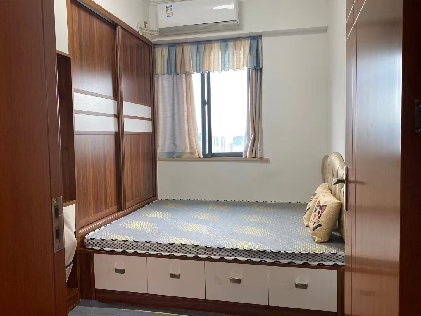 东方曼哈顿 2室2厅1卫 2200.0元/月 东方曼哈顿 2室2厅1卫 2200.0元/月室内图