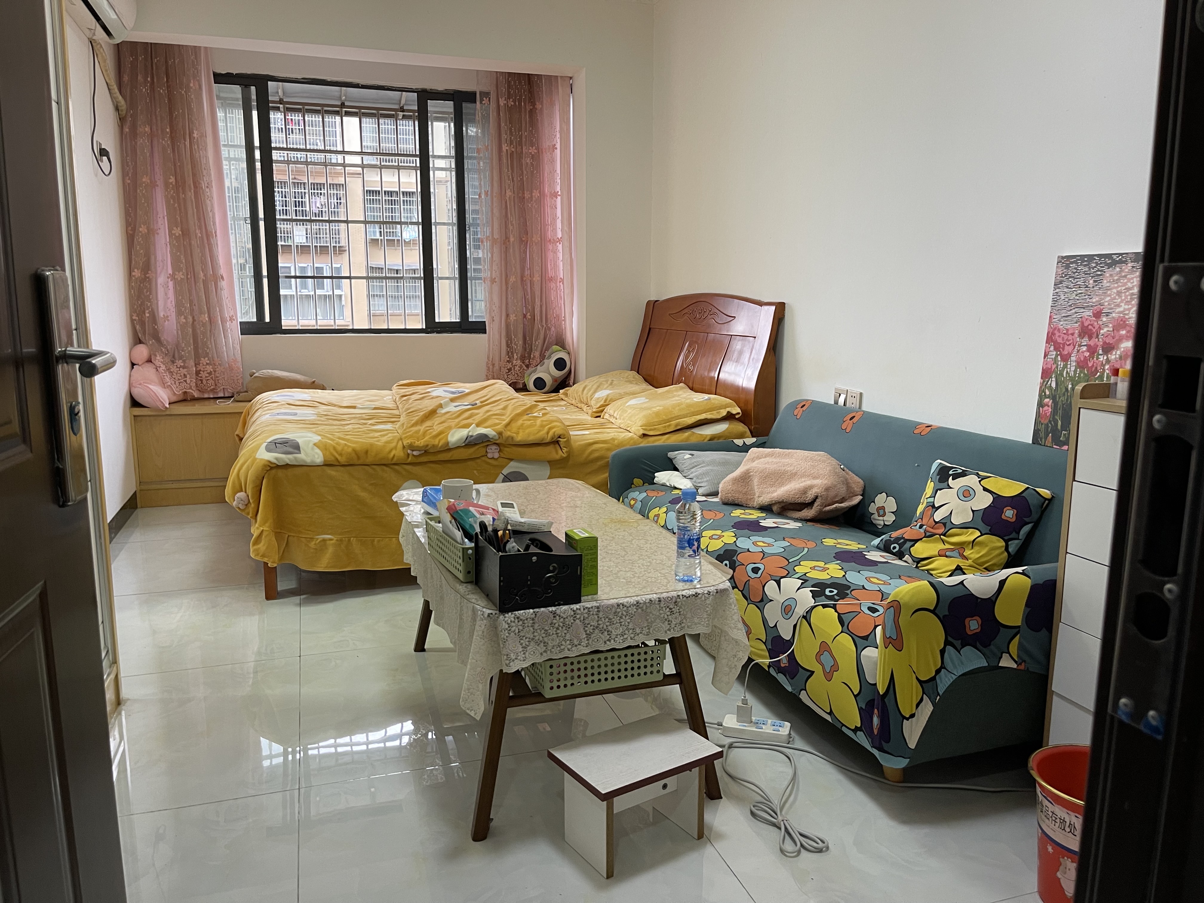 滨江花园 1室1厅1卫 14.0万 滨江花园 1室1厅1卫 14.0万客厅