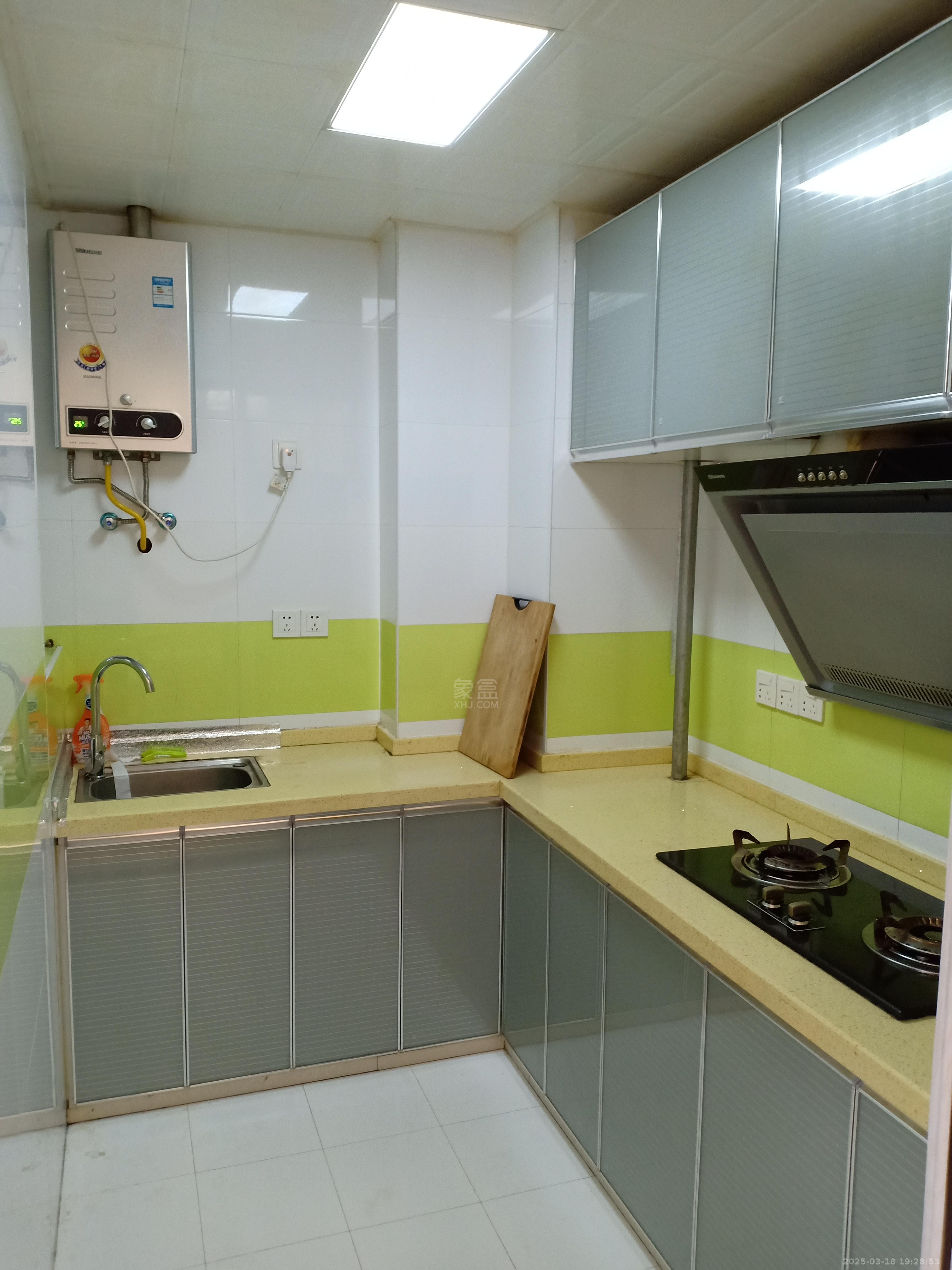 美的城四期 3室2厅1卫 2000.0元/月 美的城四期 3室2厅1卫 2000.0元/月室内图