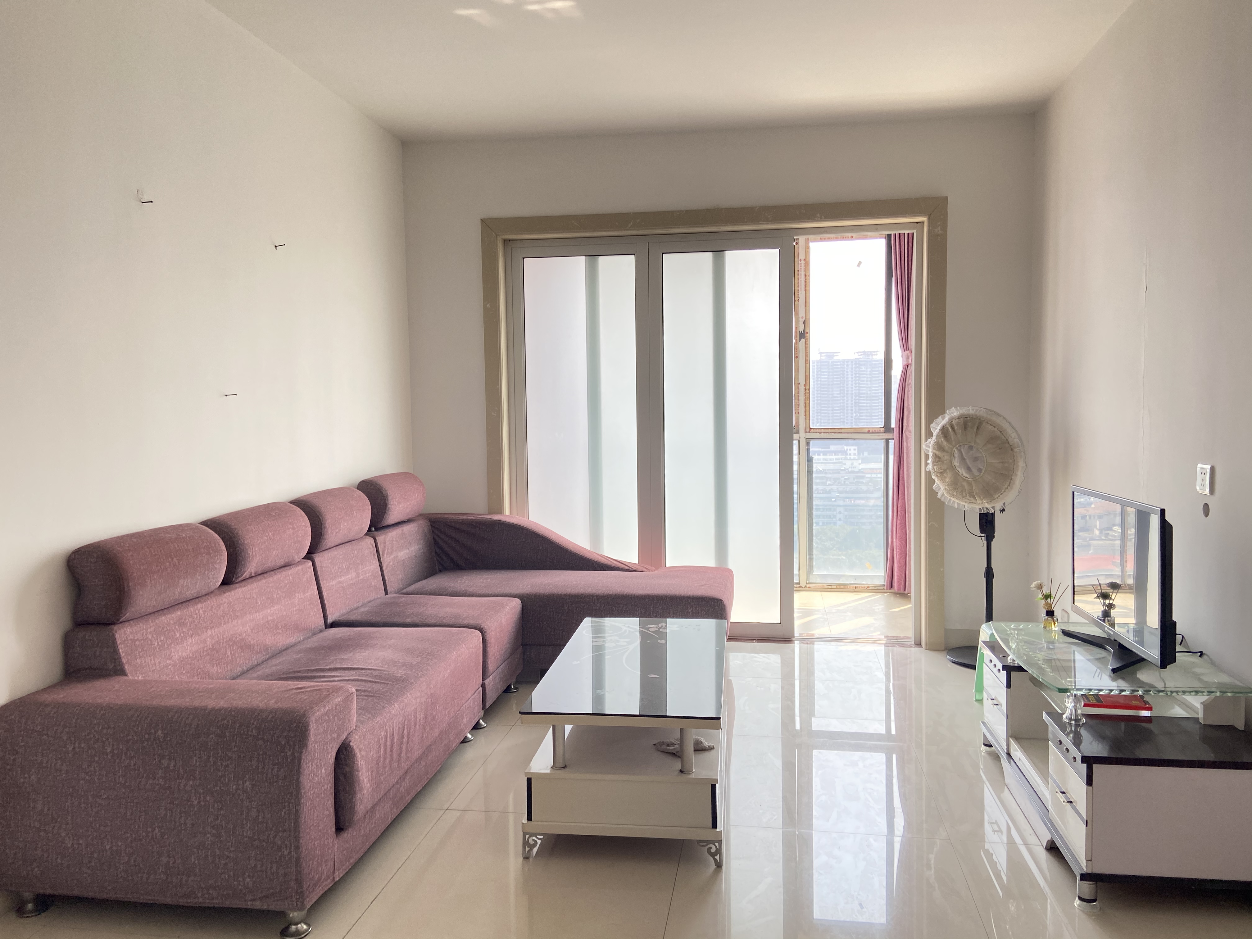 新华名筑 2室2厅1卫 1500.0元/月 新华名筑 2室2厅1卫 1500.0元/月室内图