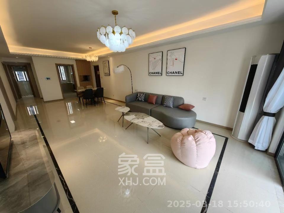 长沙高铁吾悦广场  3室2厅2卫   3300.00元/月室内图1