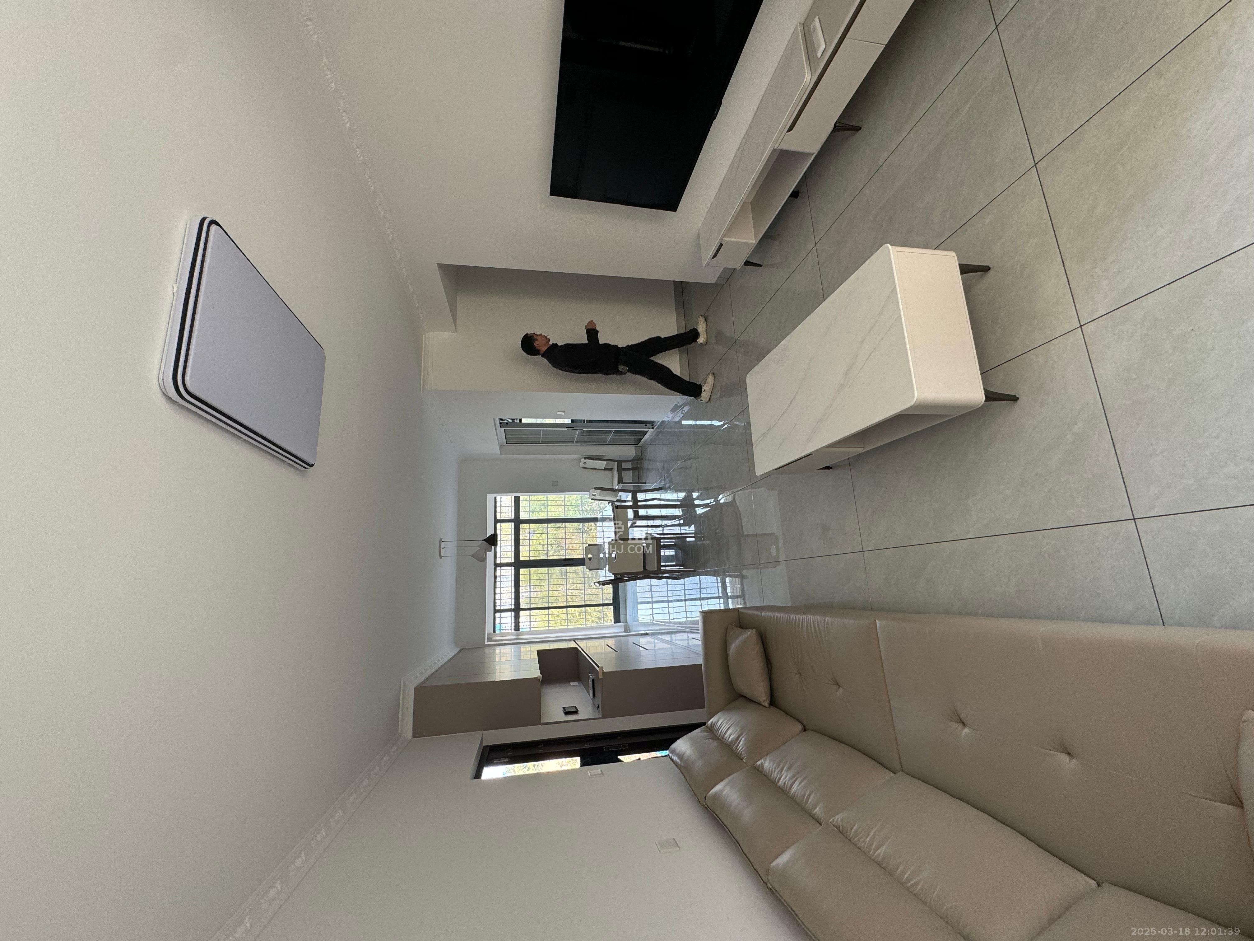 桥头家园三期 3室2厅2卫 2000.0元/月 桥头家园三期 3室2厅2卫 2000.0元/月室内图